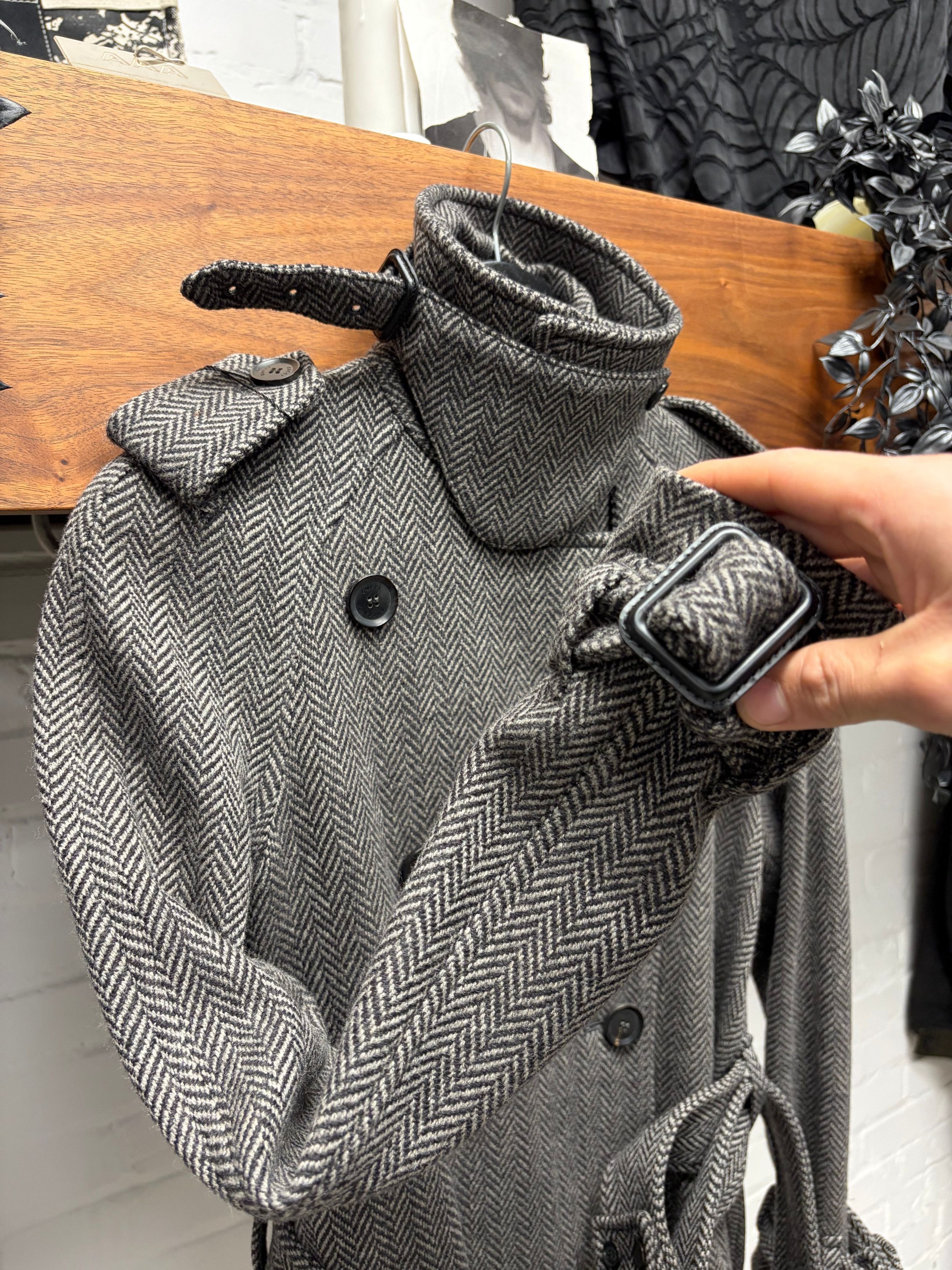 Gucci 2010s Gucci ‘Herringbone’ High Neck Closure Wool Trench Coat Size US S / EU 44-46 / 1 - 2 Thumbnail