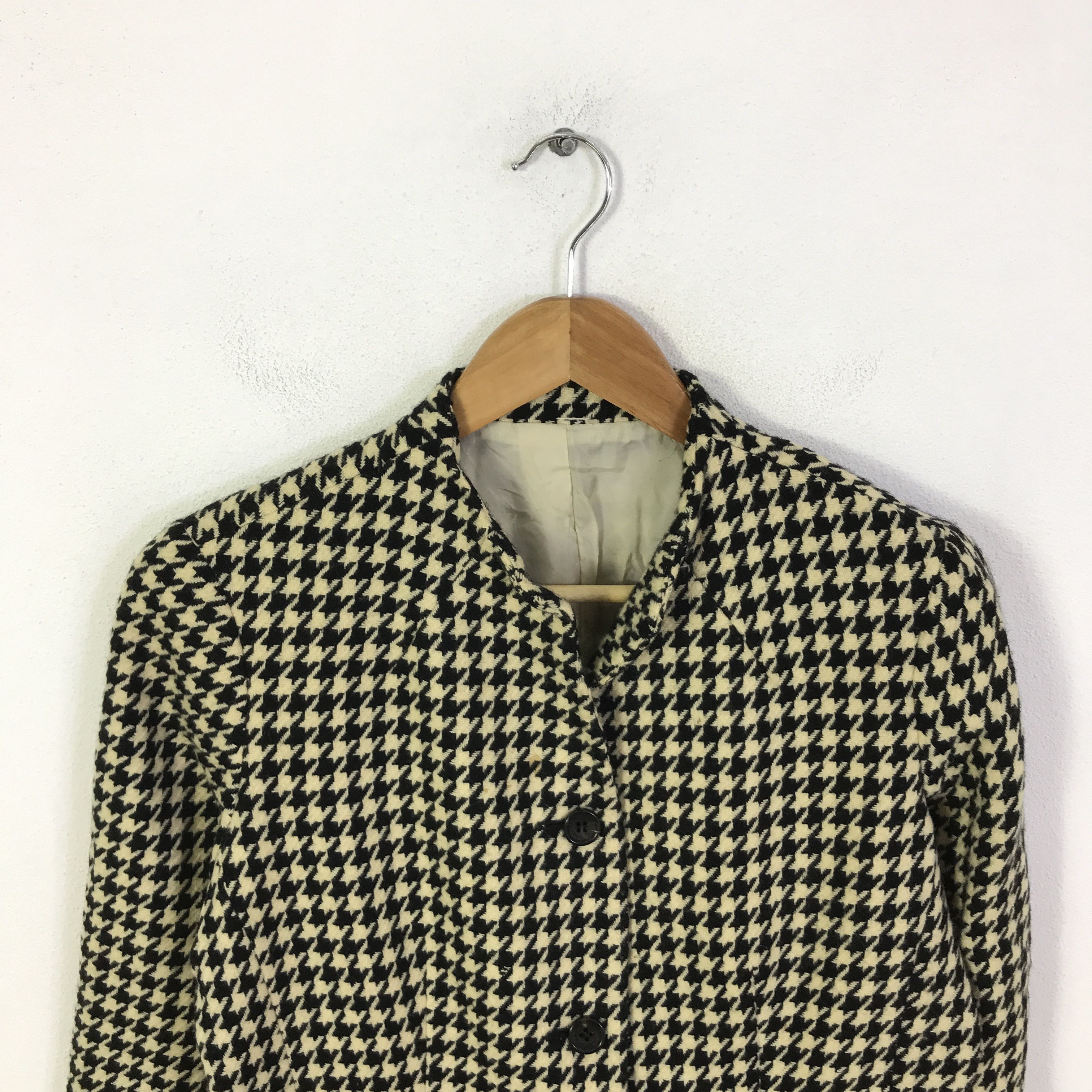 Burberry burberry button wool jacket K96B5 Size US S / EU 44-46 / 1 - 2 Thumbnail