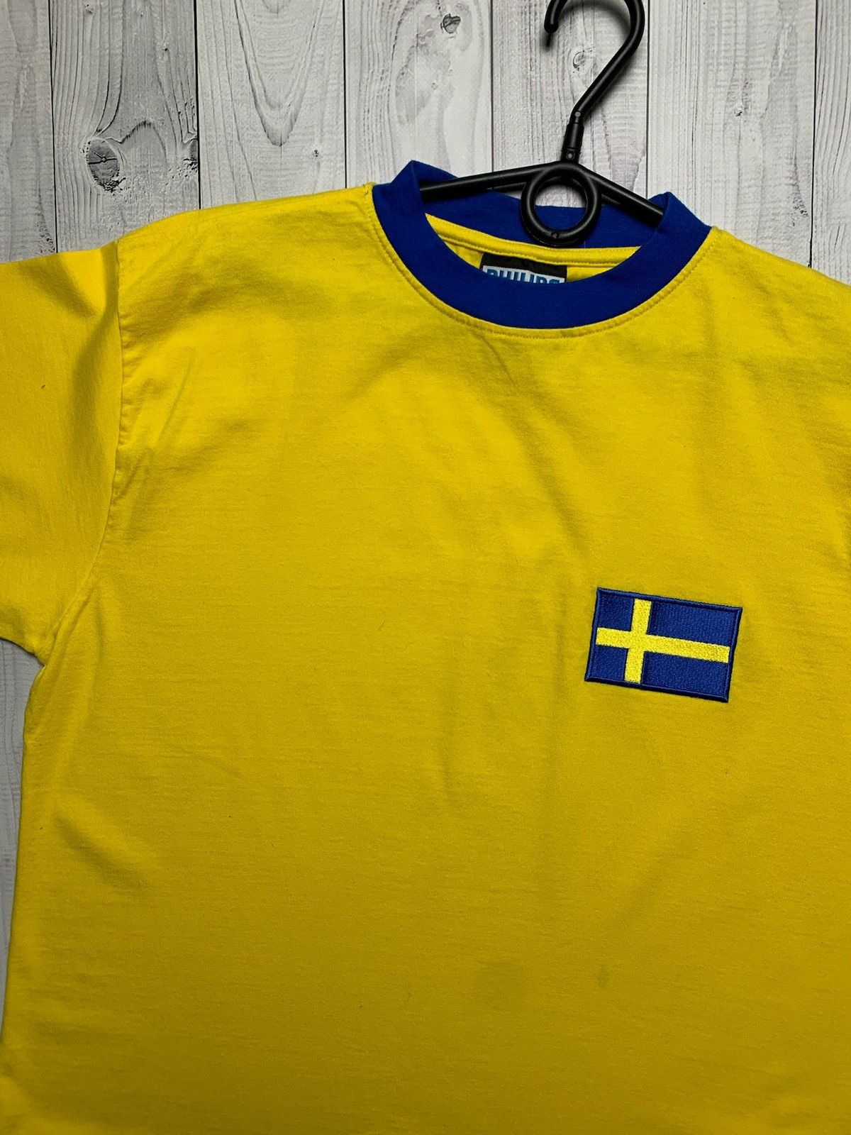 Vintage Vintage Soccer tee Sweden size L Philips rare logo yellow Size US L / EU 52-54 / 3 - 2 Thumbnail