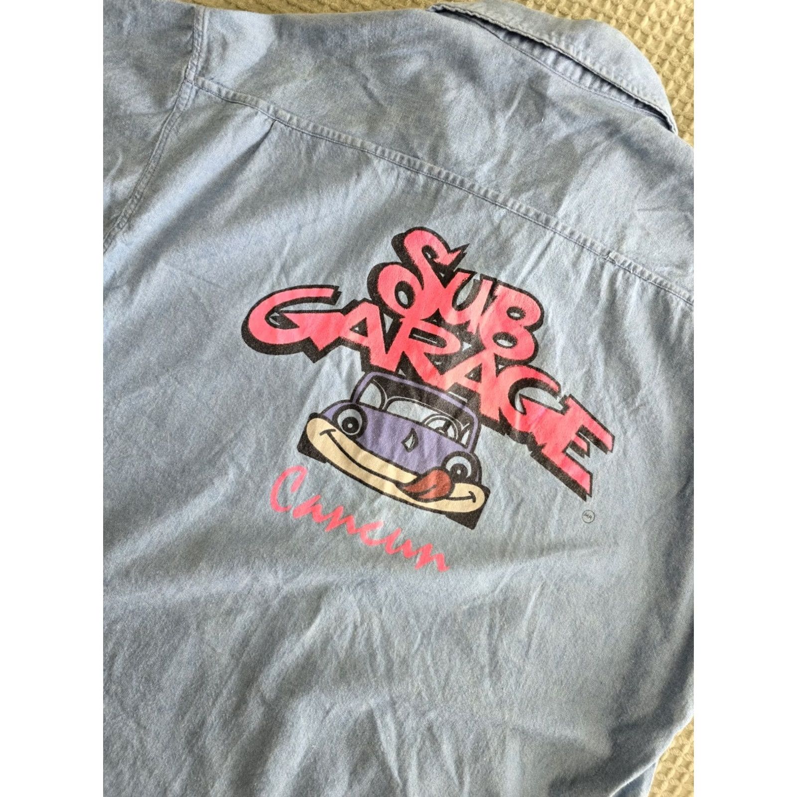 Garage Vintage 90s Favorit Sub Garage Cancun Mexico Mechanic Shirt Chambray Button-Front Short Sleeve XL Mens Blue Cotton Grunge 1990s Mexico Origin Size US XL / EU 56 / 4 - 2 Thumbnail