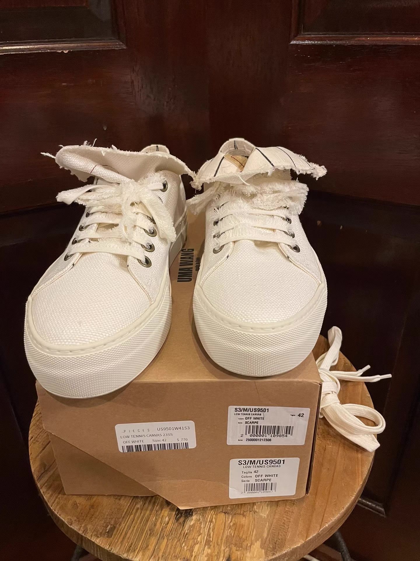 Uma Wang UMA WANG Women’s White Low‑Top Canvas Tennis Sneakers Ｑ25 Size US 8.5 / EU 41-42 - 1 Thumbnail