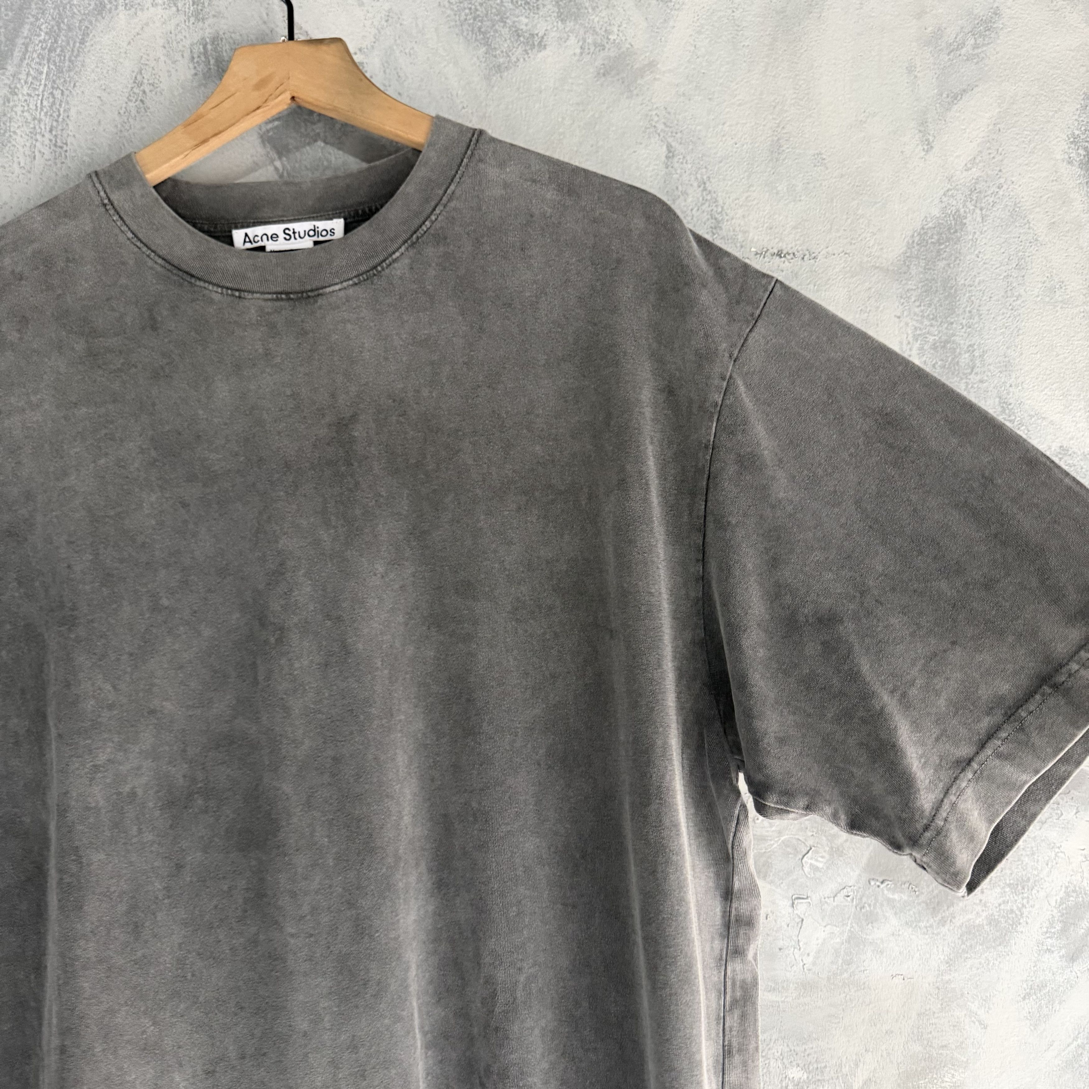 Acne Studios Acnestudios Rubber Logo Patch T shirt Unisex Large Gray Size US L / EU 52-54 / 3 - 3 Thumbnail