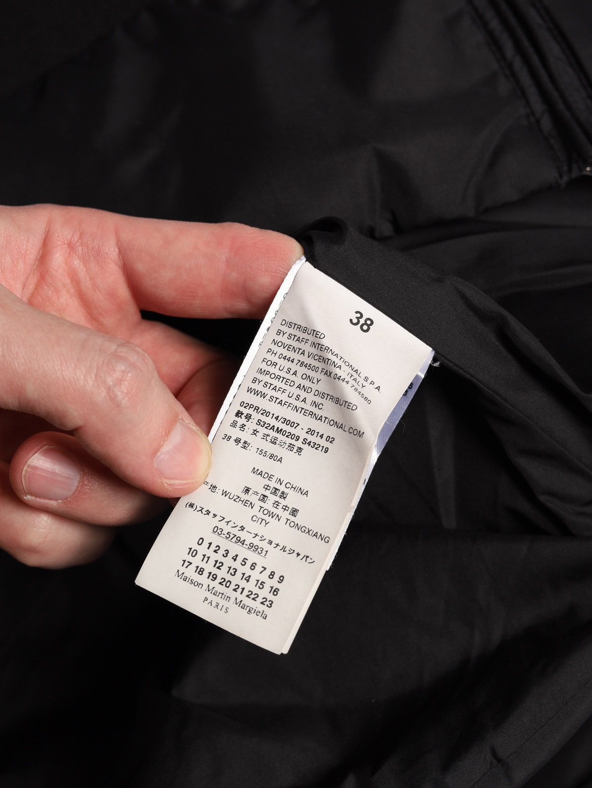 Maison Margiela MM6 Maison Margiela Puffer Asymmetrical Down Jacket Black Size S / US 4 / IT 40 - 12 Thumbnail