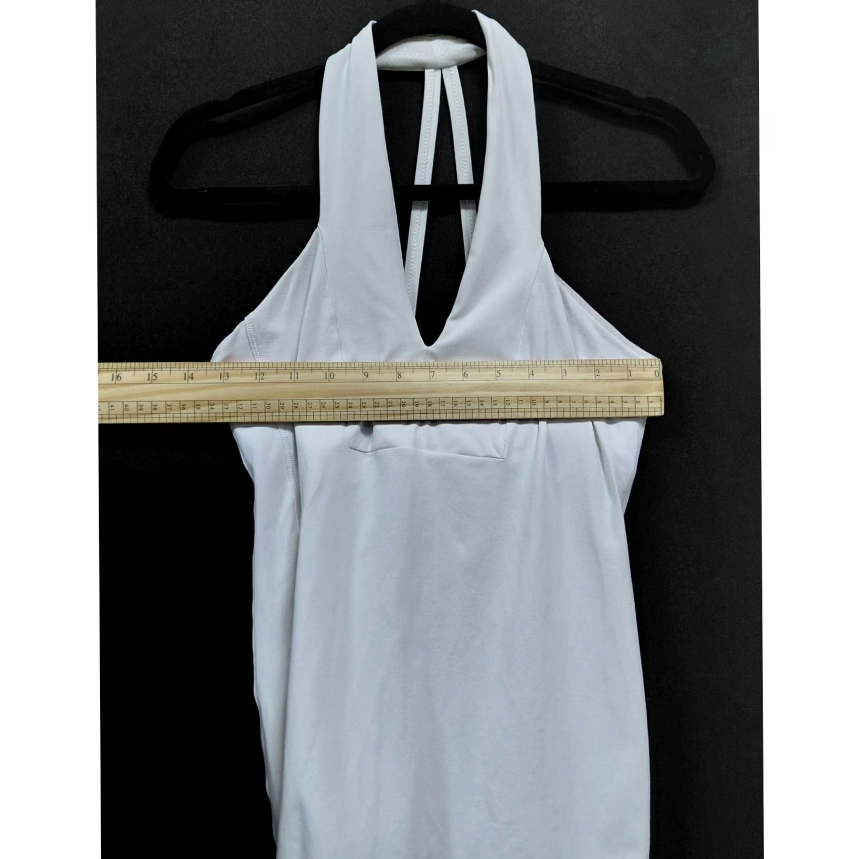 Lululemon Lululemon Athletica White Halter Top Solid Knit Sleeveless Women Size 8 Size M / US 6-8 / IT 42-44 - 7 Thumbnail