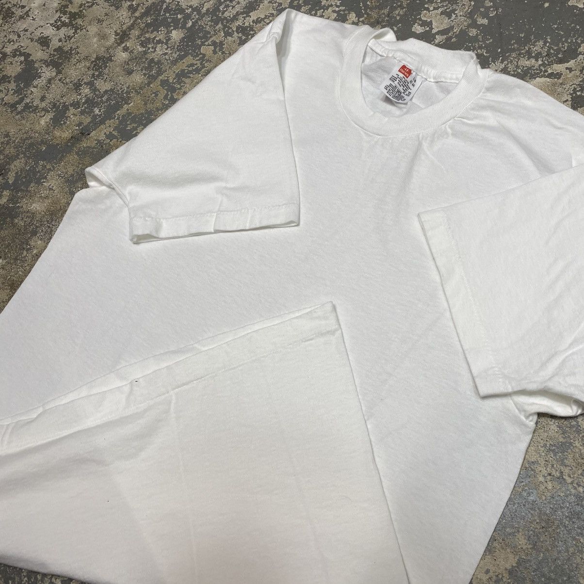 Vintage Vintage Hanes White Blank 90s Single Stitch Tshirt Size US L / EU 52-54 / 3 - 8 Thumbnail