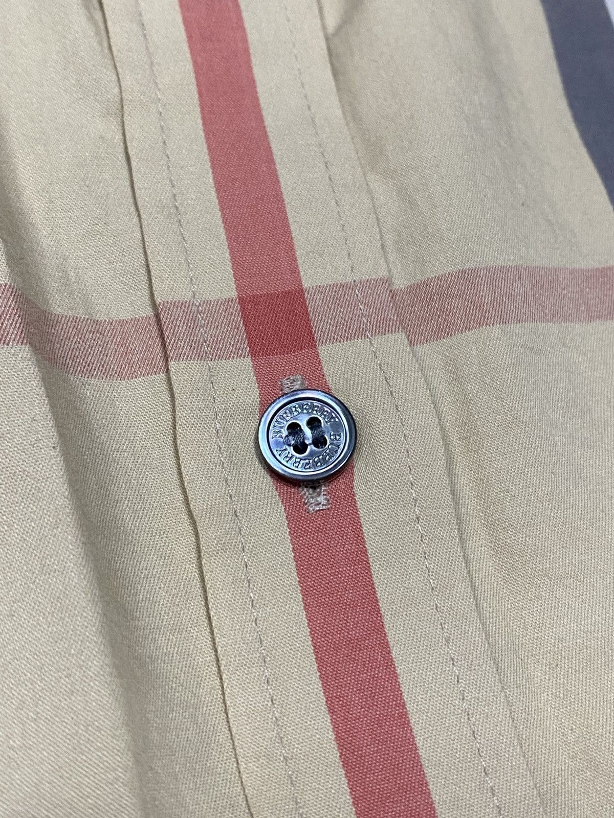 Burberry Burberry over check London shirt nova buttons up Size S / US 4 / IT 40 - 9 Thumbnail
