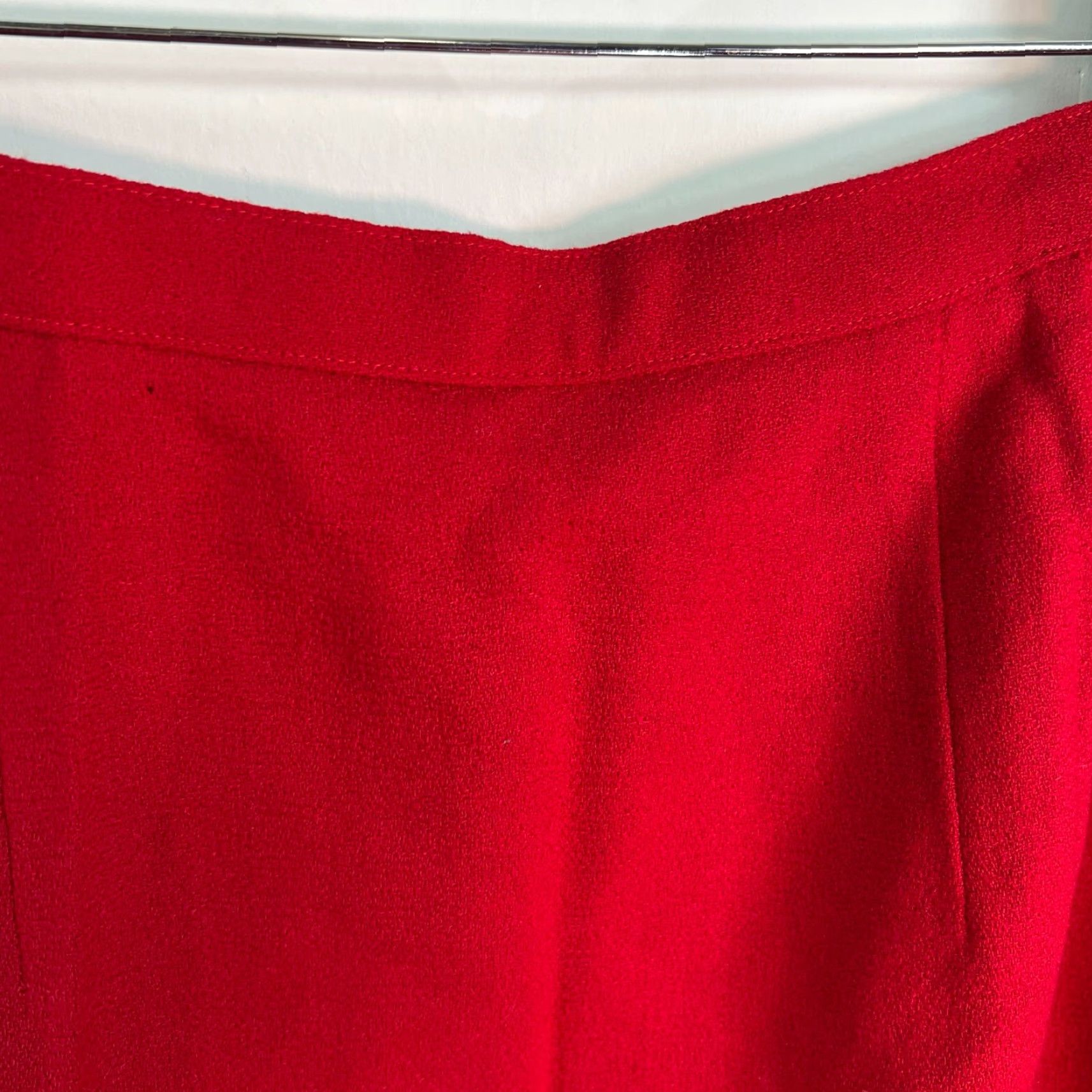 Vintage VTG Gianni Wool Skirt Women's Size 8 Red Zip Button Closure Knee Length A-Line Lined Chambray 100% Wool Vintage USA Gianni Skirt Womens 8 Red Size 30" / US 8 / IT 44 - 2 Thumbnail