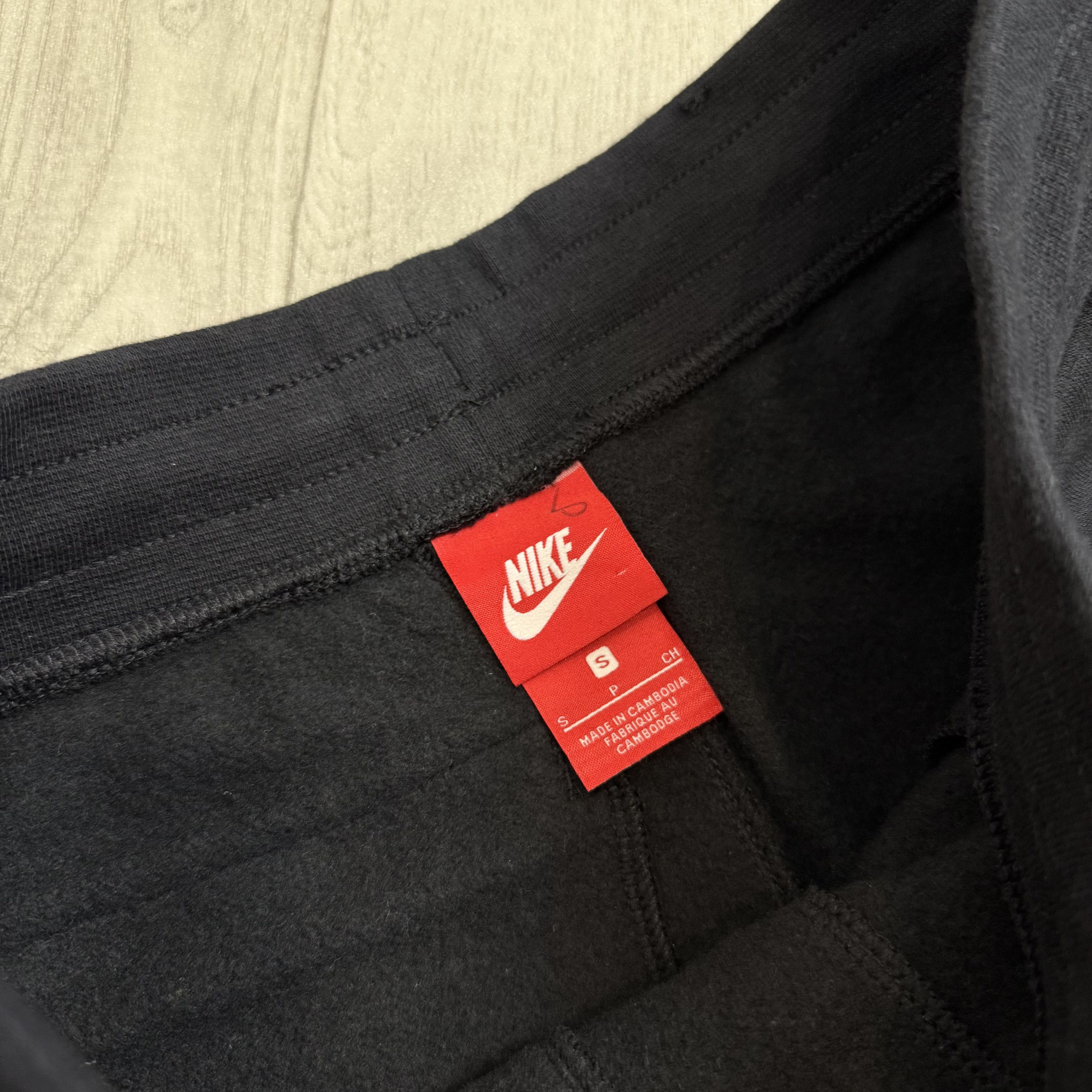 Nike Nike Air Black Shorts Size US 30 / EU 46 - 8 Thumbnail