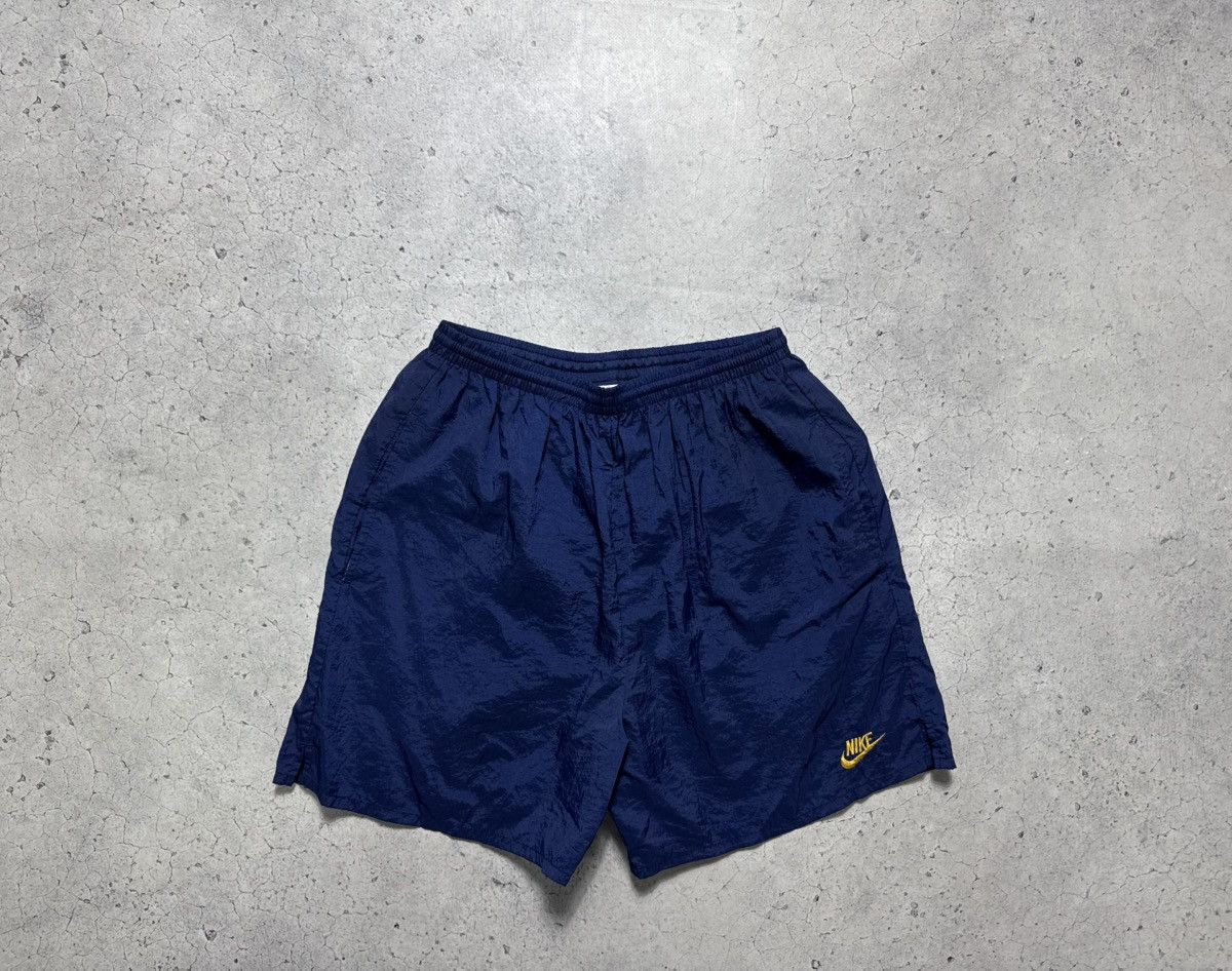 Nike Nike Vintage 90’s Big Swoosh Shorts Size S Drill Size US 30 / EU 46 - 2 Thumbnail