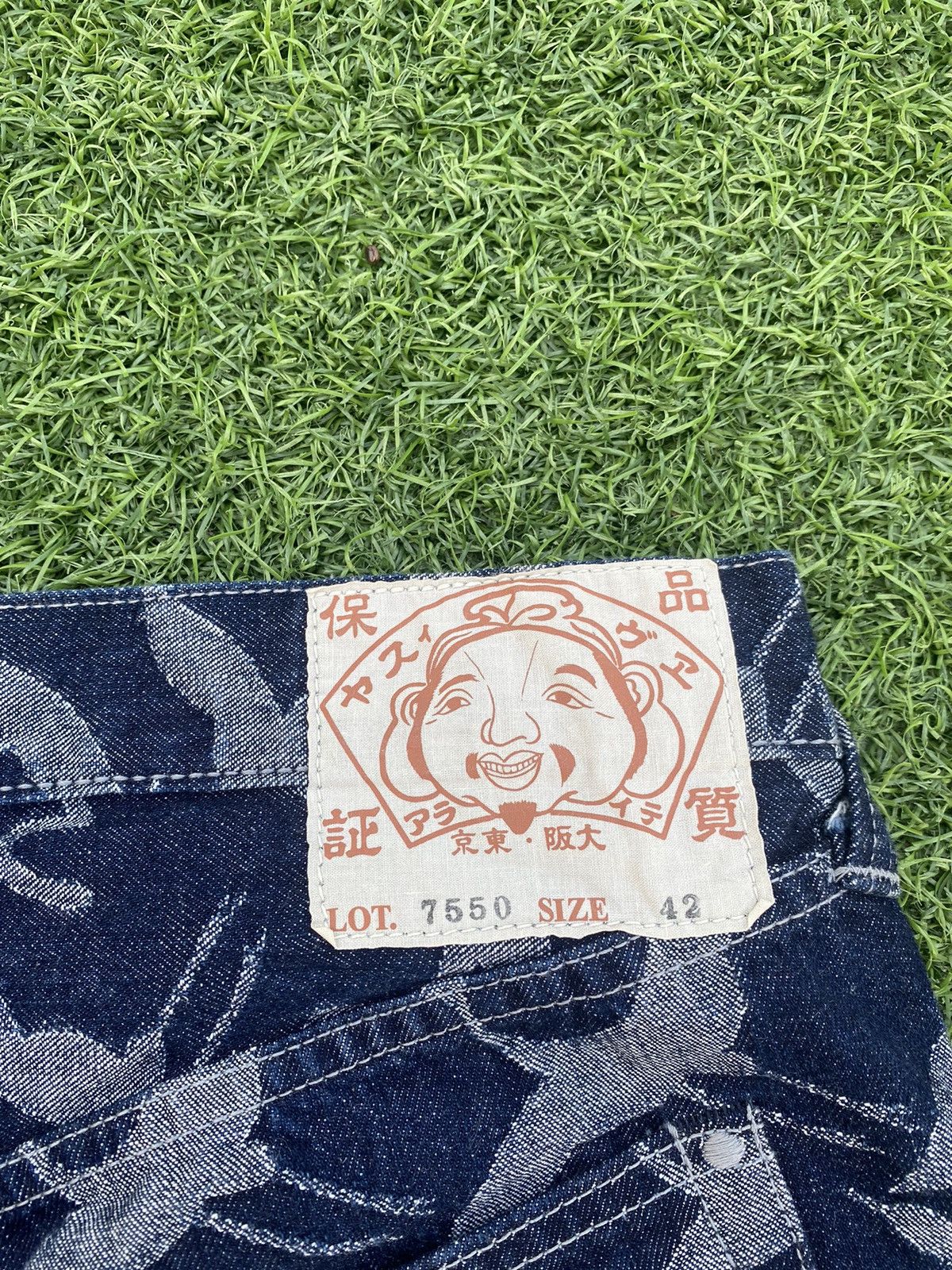 Evisu EVISU ALL OVER PRINT LOGO WITH WHITE SEAGULL SHORT PANTS Size US 38 / EU 54 - 4 Thumbnail