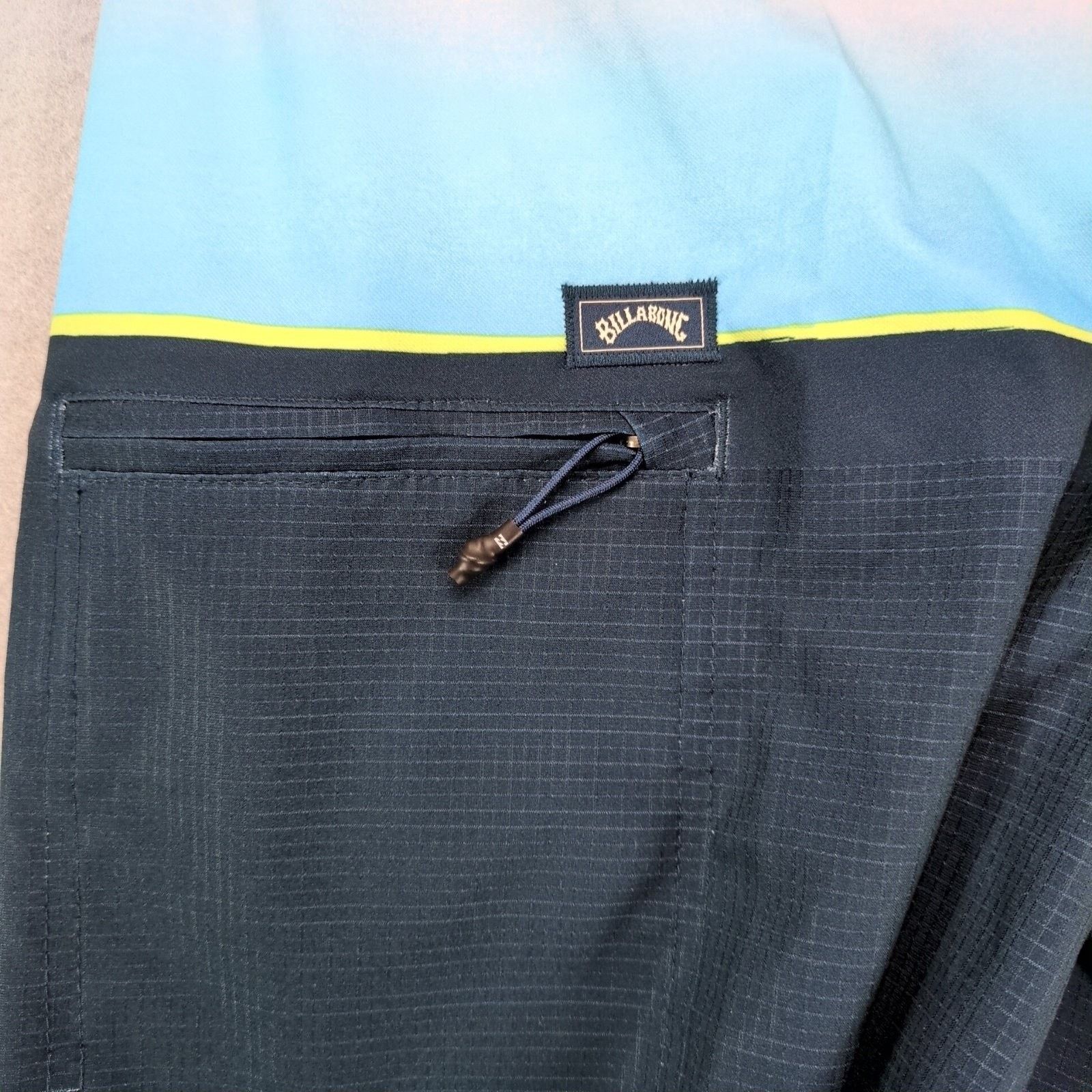 Billabong Billabong Recycler Airlite Total Performance Board Shorts 28 Size US 28 / EU 44 - 10 Thumbnail