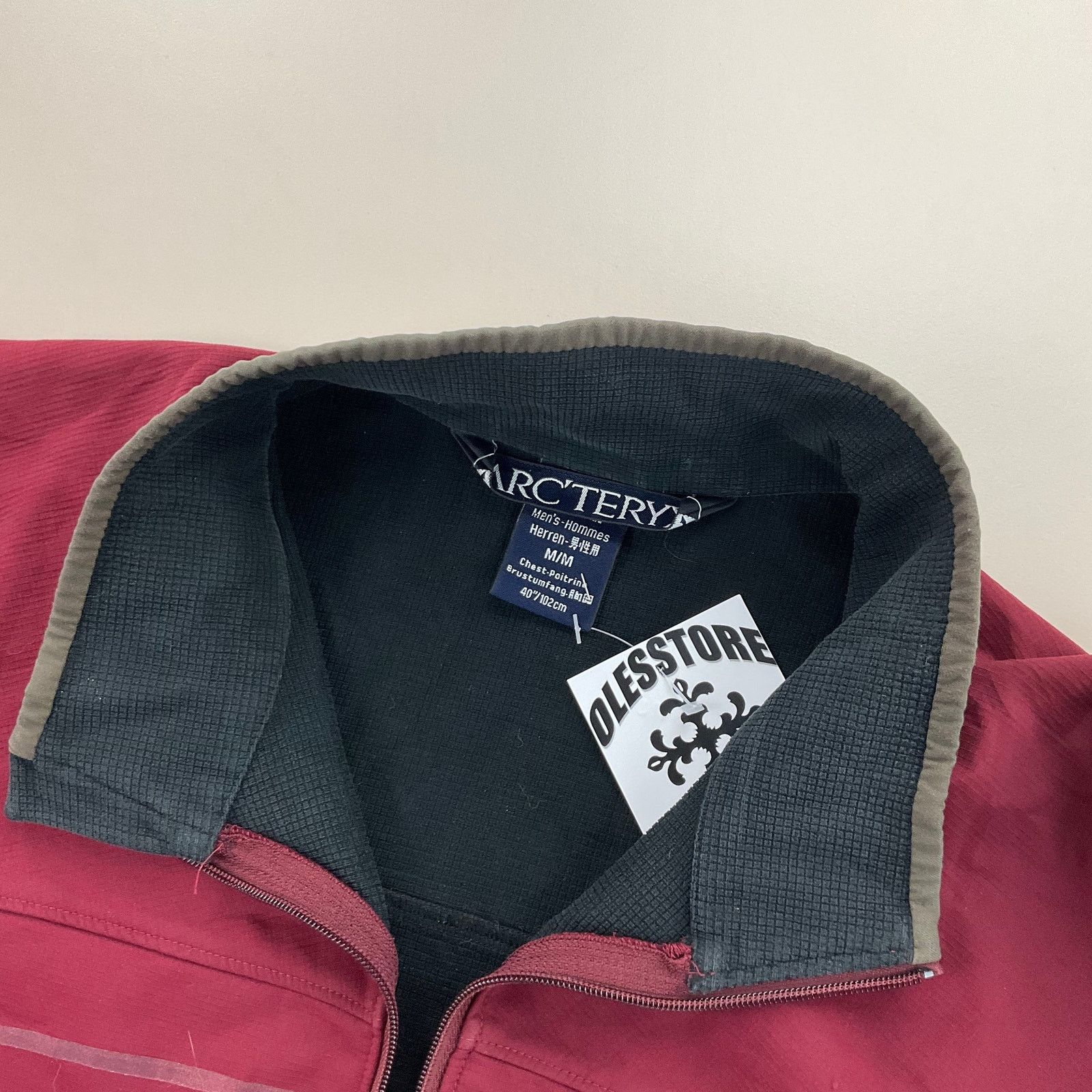 Arc'teryx Modern Arcteryx Outdoor Jacket - Medium mens red Size US M / EU 48-50 / 2 - 3 Thumbnail