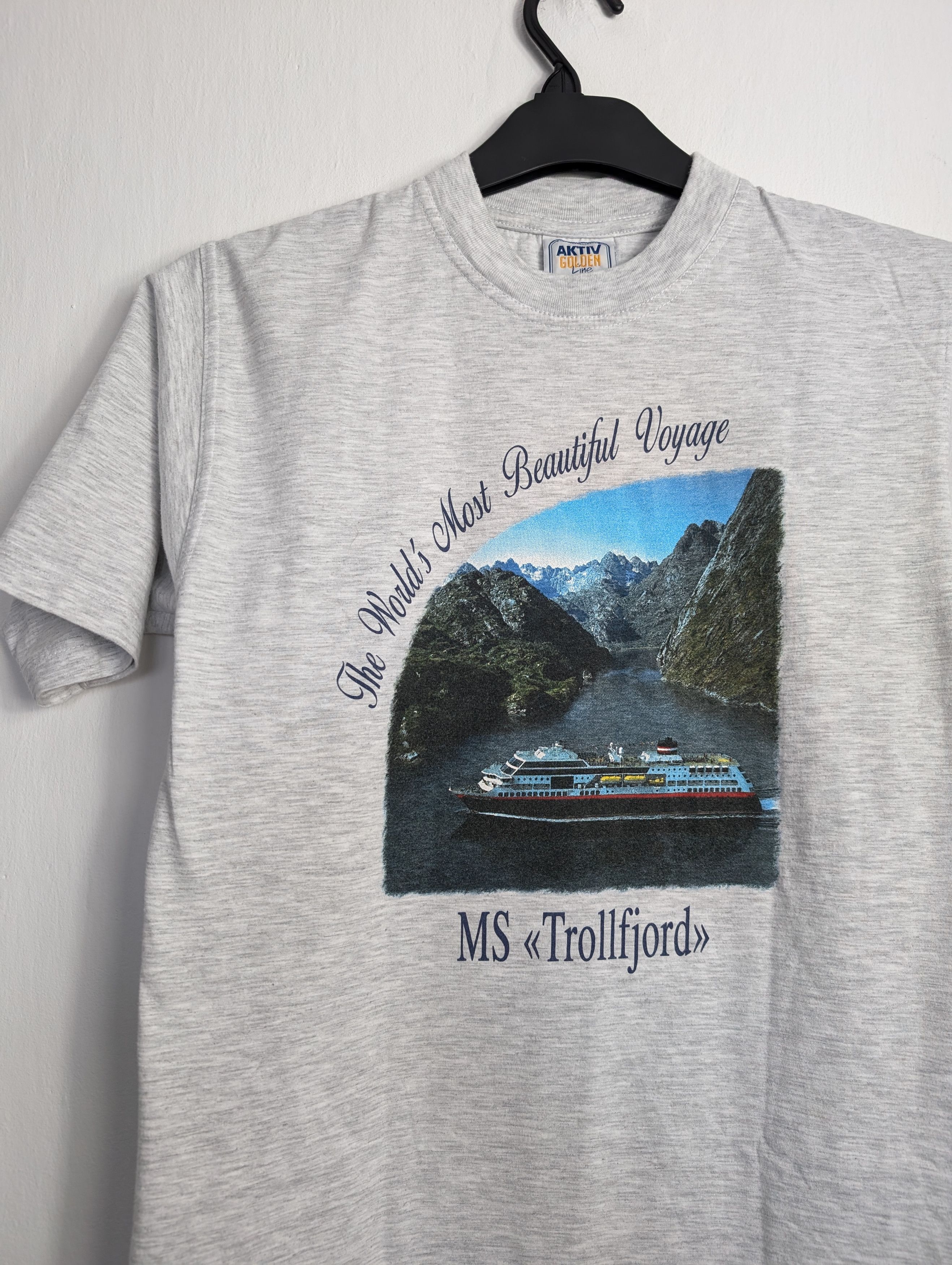 Mega Yacht × Vintage Grey Vintage 00s T-shirt Cruise Ship Voyage y2k yacht Size US S / EU 44-46 / 1 - 2 Thumbnail