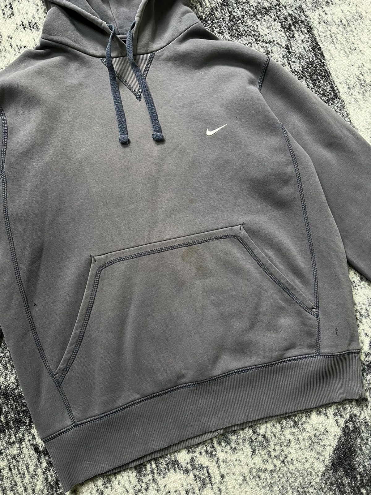 Nike Vintage Nike Hoodie Embroidered Swoosh Distressed Faded Y2K Size US M / EU 48-50 / 2 - 3 Thumbnail