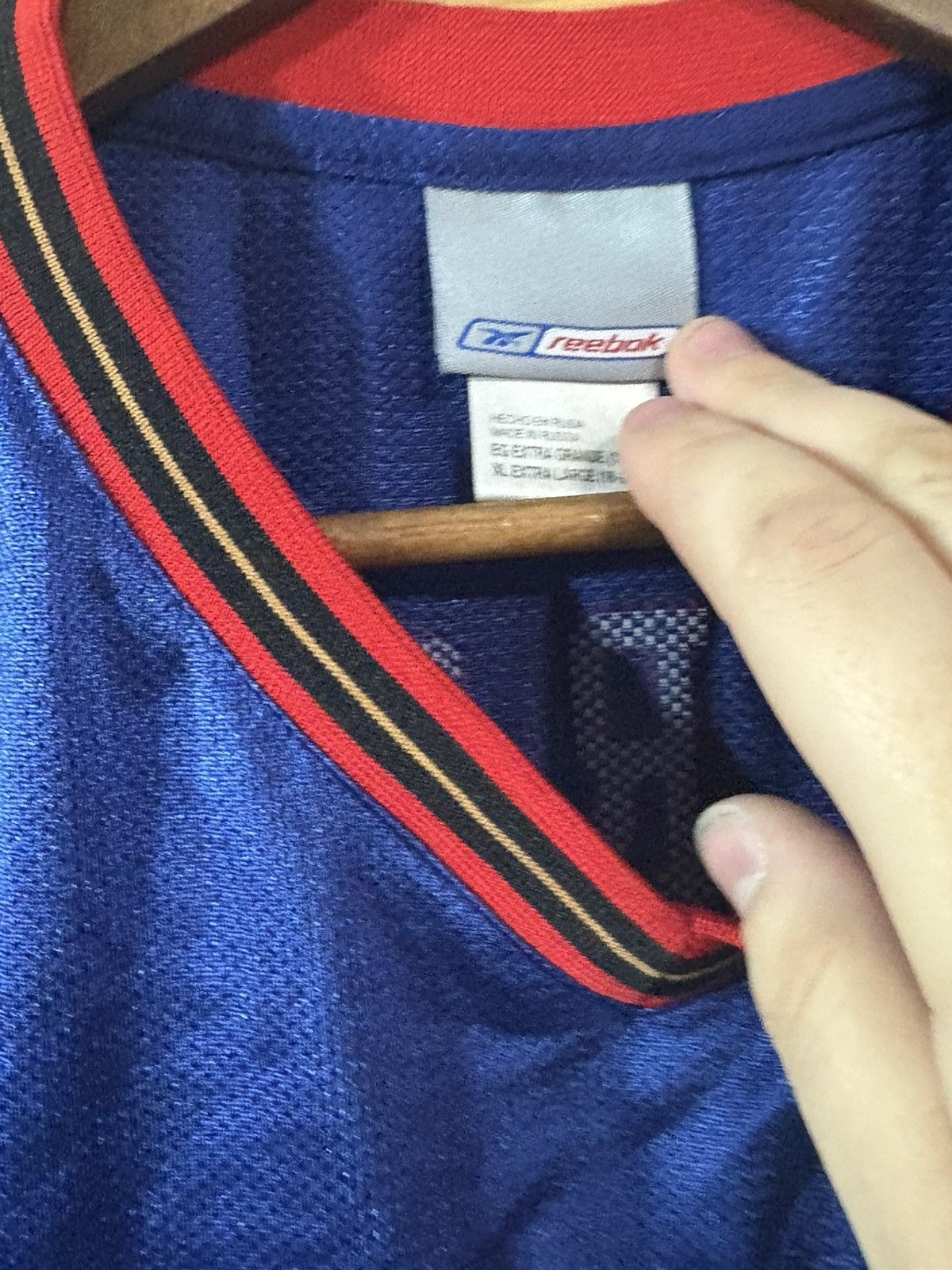 Reebok iverson jersey fire🔥 Size US XL / EU 56 / 4 - 4 Thumbnail