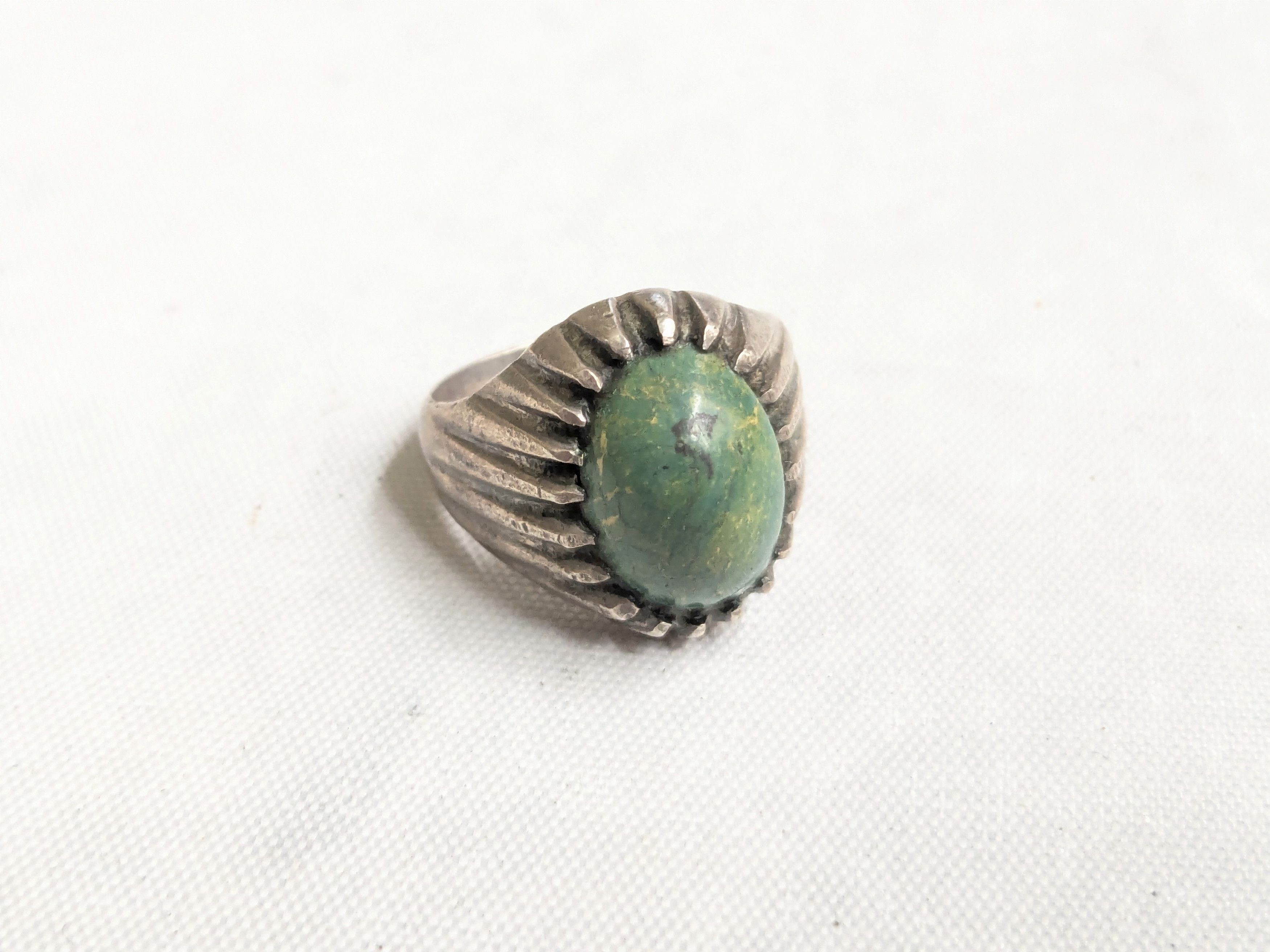 Vintage Sterling Silver Ring Turquoise Oval Cabochon 10