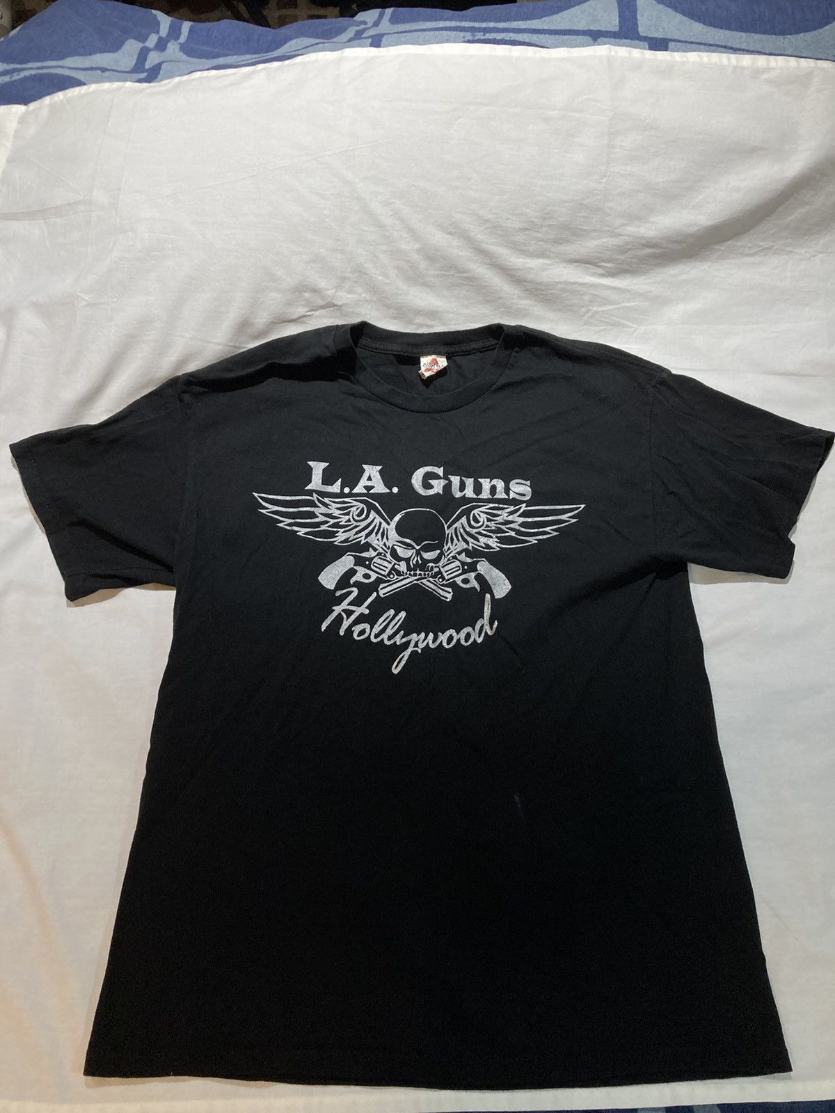 Alstyle L.A. Guns Hollywood California T-shirt, Men’s size large Size US L / EU 52-54 / 3 - 1 Thumbnail