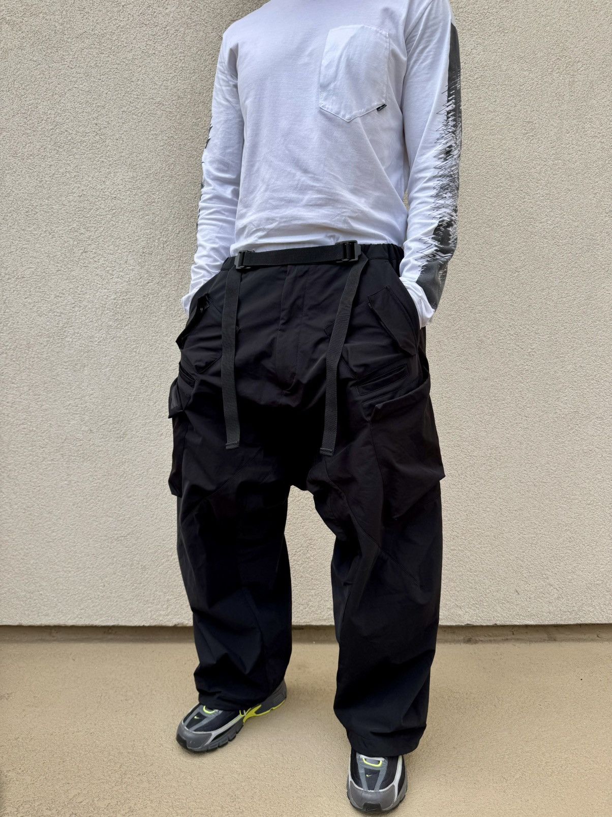 Acronym P30AL-DS black サイズM
