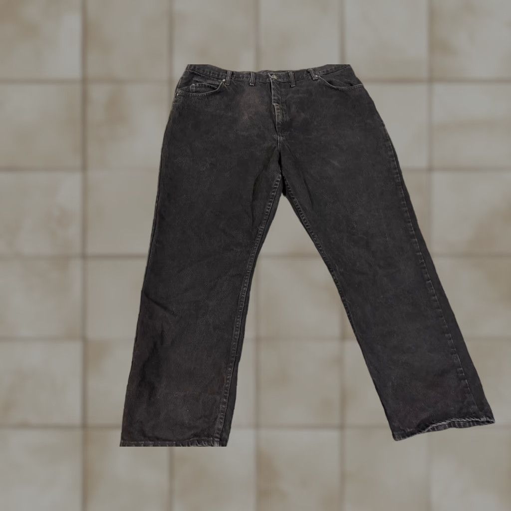 Wrangler Wrangler Jeans Mens 44x30 Black Relaxed Straight Leg Denim Pants Regular 5-Pocket Size US 44 / EU 60 - 1 Thumbnail