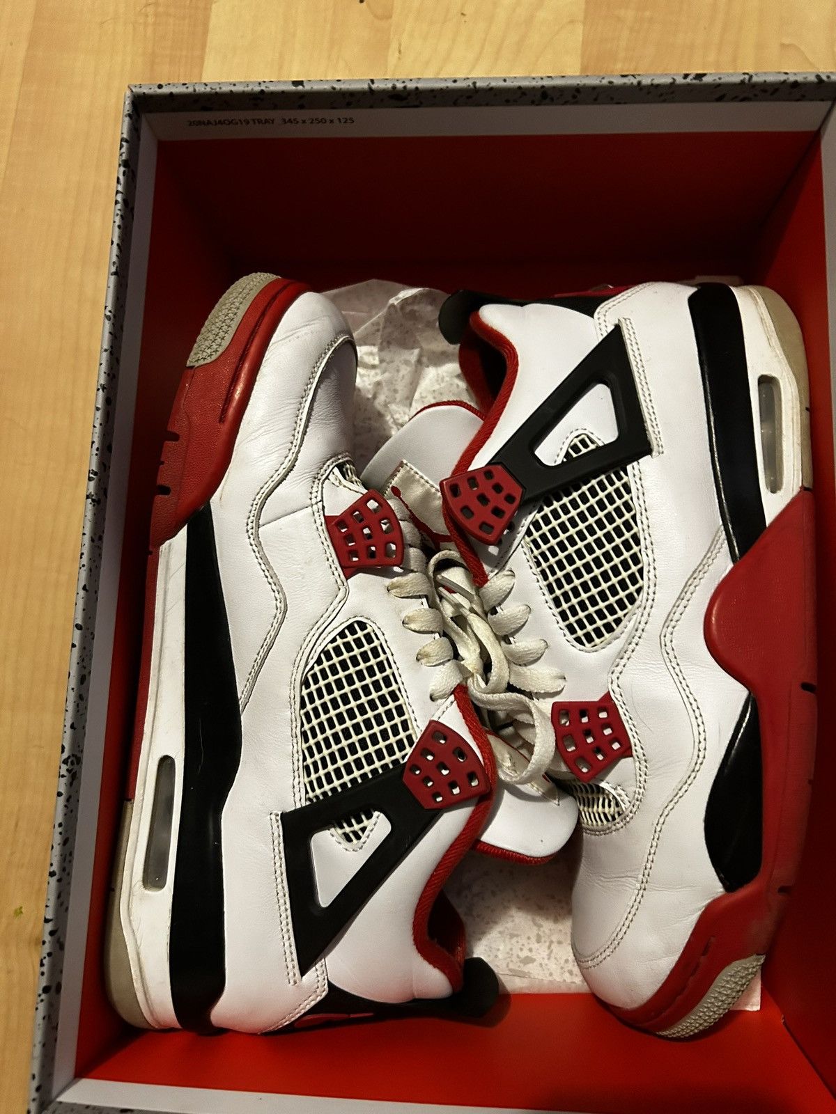 Jordan Brand Jordan 4 Fire Red Nike Air Size US 9.5 / EU 42-43 - 2 Thumbnail