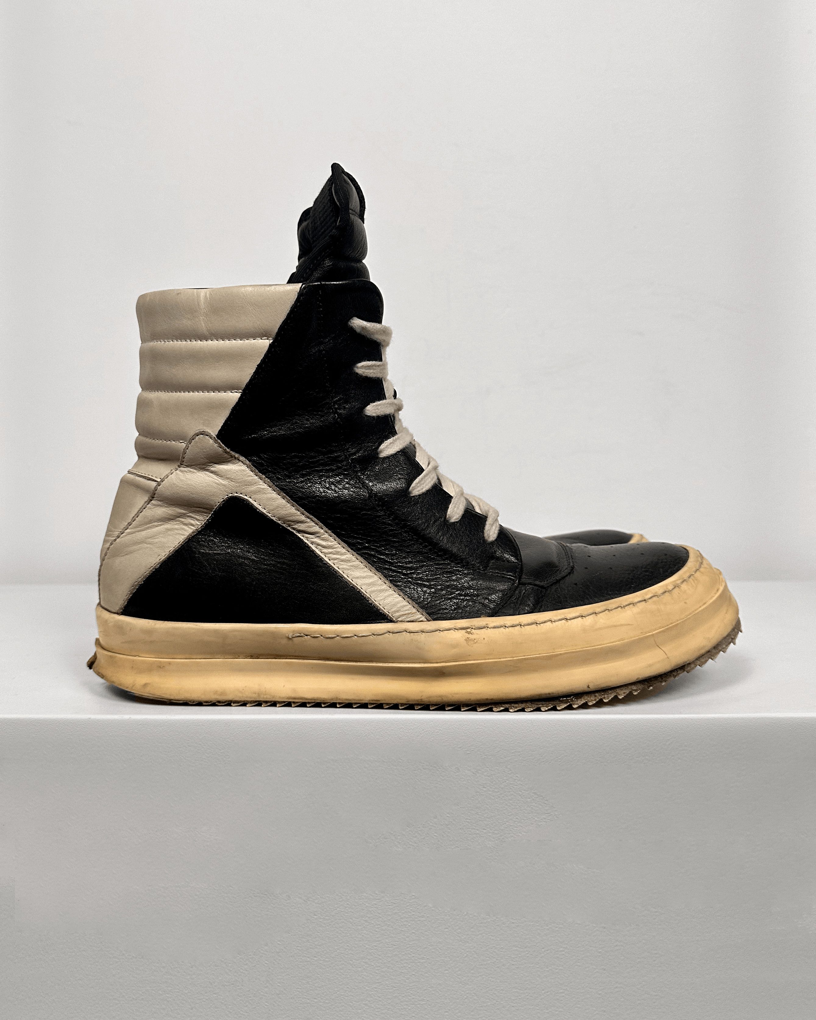 Rick Owens Rick Owens Staple Short Tongue Black Milk Geobasket Size US 10.5 / EU 43-44 - 3 Thumbnail