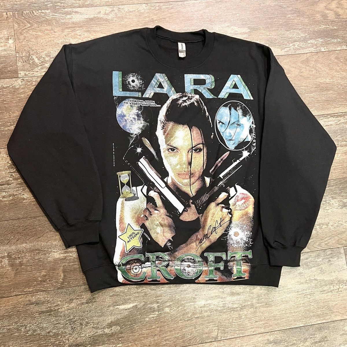 Image of Movie Y2K Lara Croft Tomb Raider Sweatshirt Jumper 90's Style Jolie in Black, Men's (Size XL)