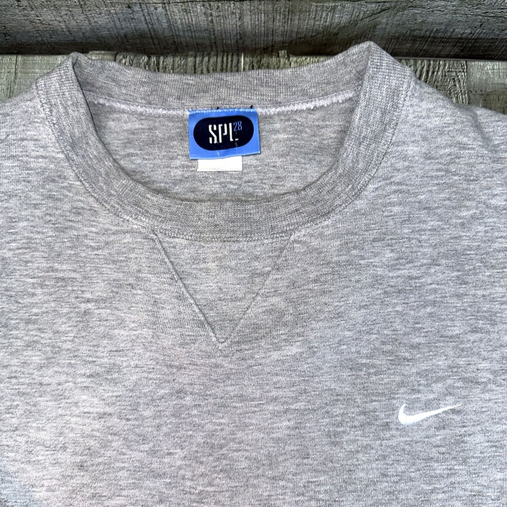 Nike VINTAGE Nike Sweatshirt 90s Embroidered Swoosh On Spl 28 Tag Men XL Gray Pullover Size US XL / EU 56 / 4 - 2 Thumbnail