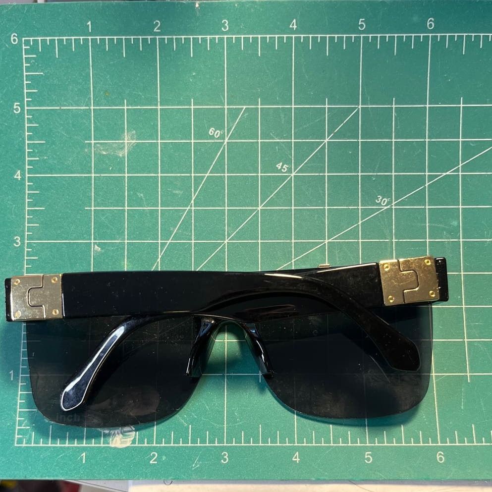 Other Zero UV Black Flip sunglasses with gold accents Size ONE SIZE - 7 Thumbnail