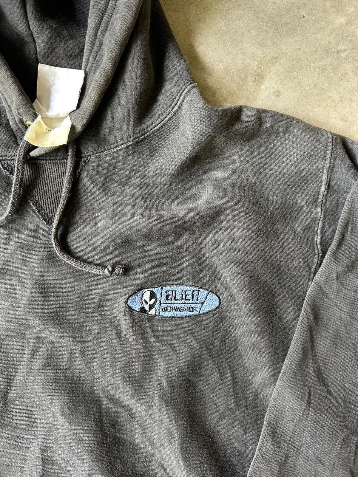 Vintage Rare Vintage Alien Workshop Skate Hoodie Size US L / EU 52-54 / 3 - 7 Thumbnail