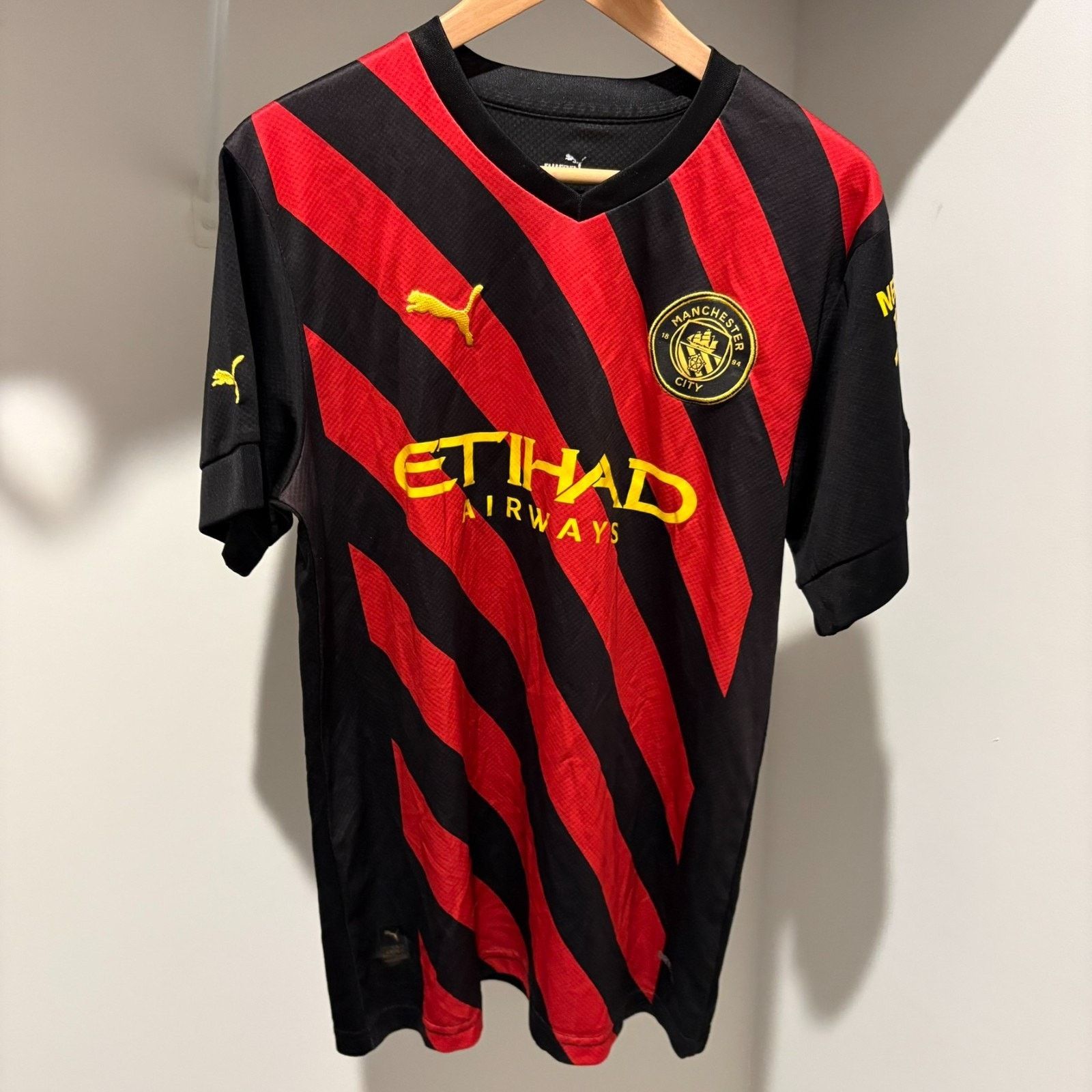Puma Puma Manchester City 2022/2023 Away Soccer Jersey L Size US L / EU 52-54 / 3 - 1 Thumbnail