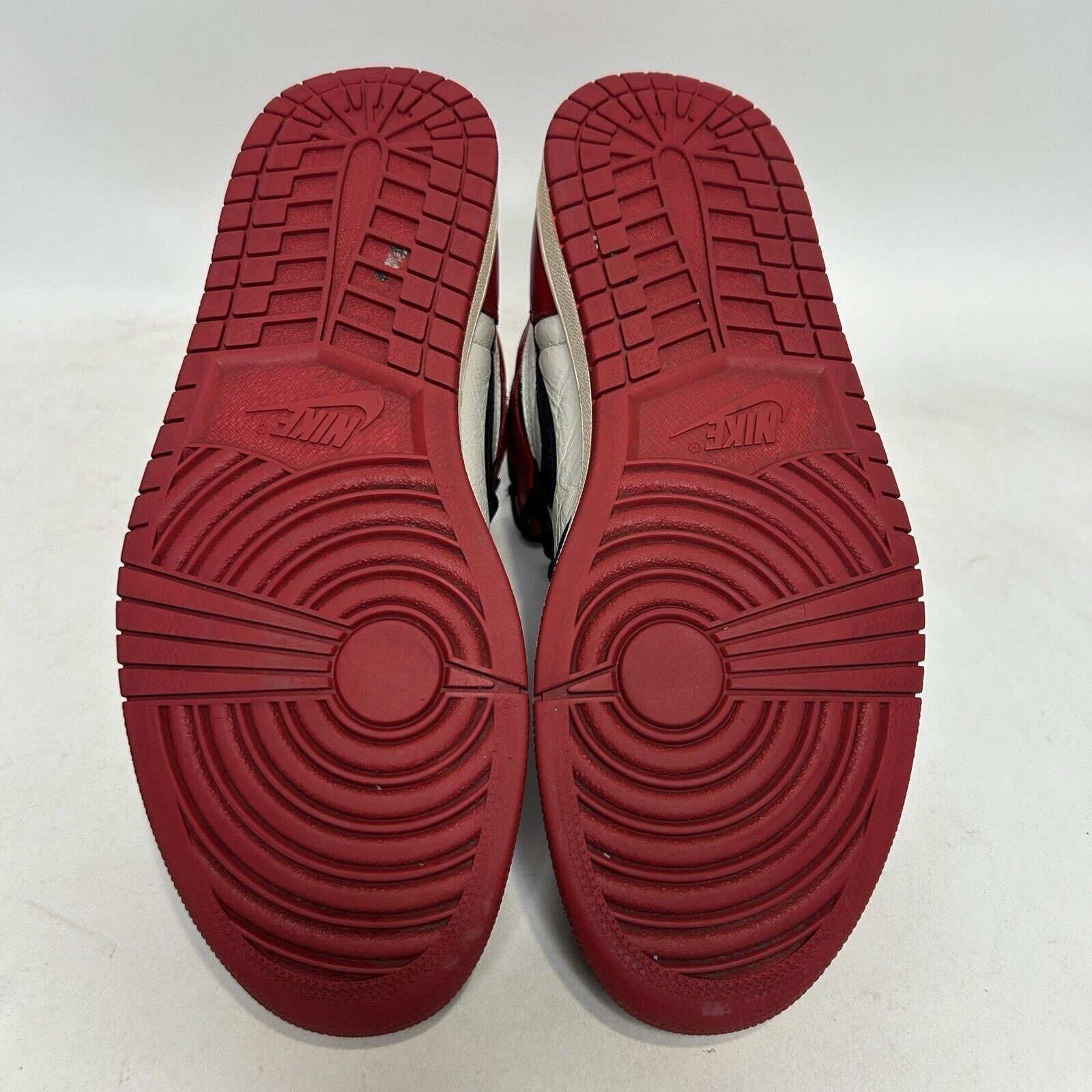 Jordan Brand Nike Shoes Air Jordan 1 Retro OG High “Bred Toe/Chicago” Size US 9.5 / EU 42-43 - 7 Thumbnail