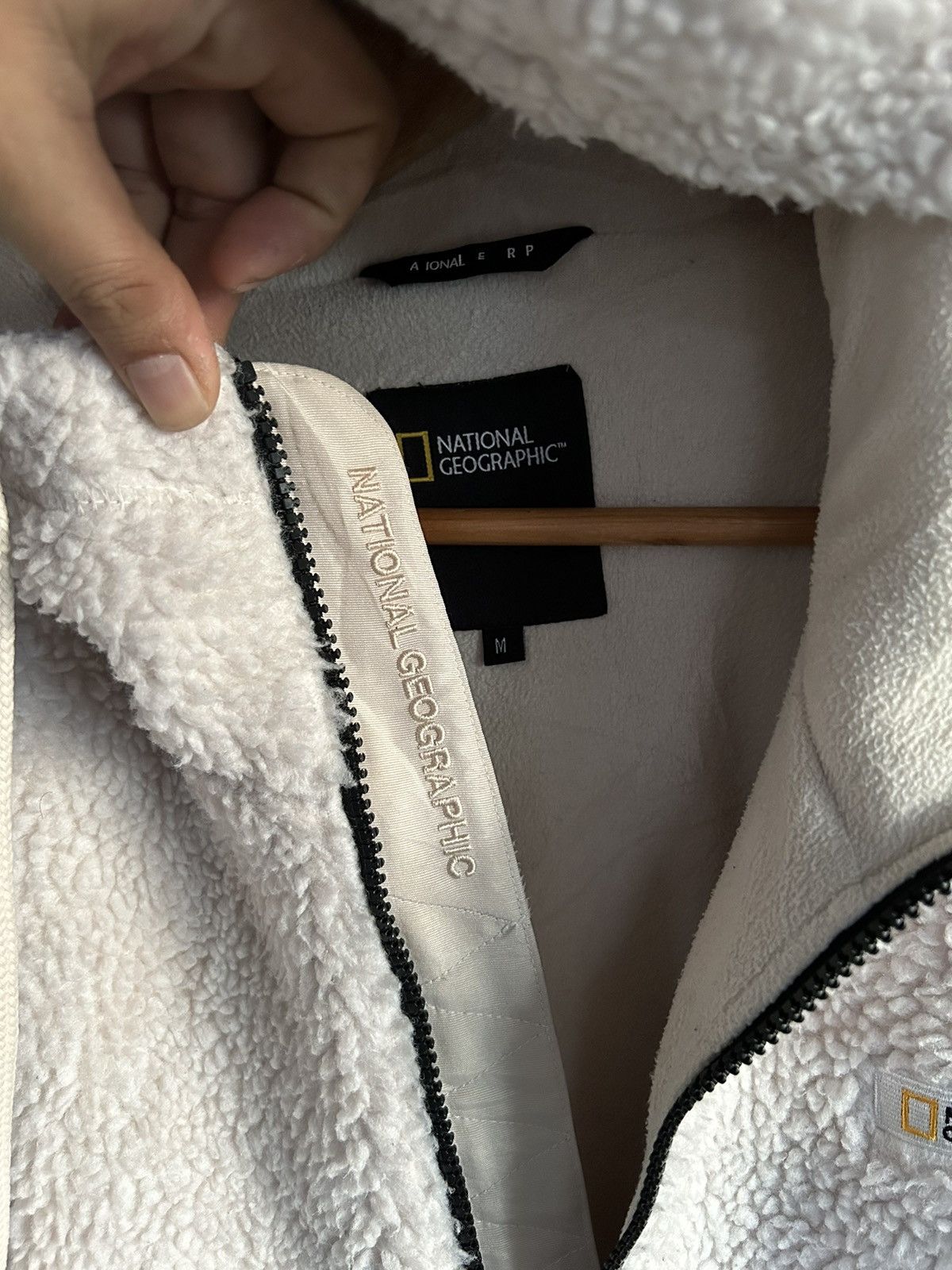 Beauty Beast × Vintage BINDING ‼️NATIONAL GEOGRAPHIC COSTONI FLEECE HOODIE Size US M / EU 48-50 / 2 - 8 Thumbnail