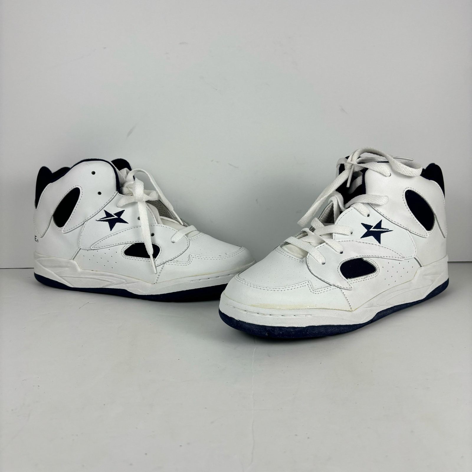 Converse VTG Converse Boundary Lea Mid bball shoes youth 6.5/womens 8 Size US 8 / IT 38 - 2 Thumbnail