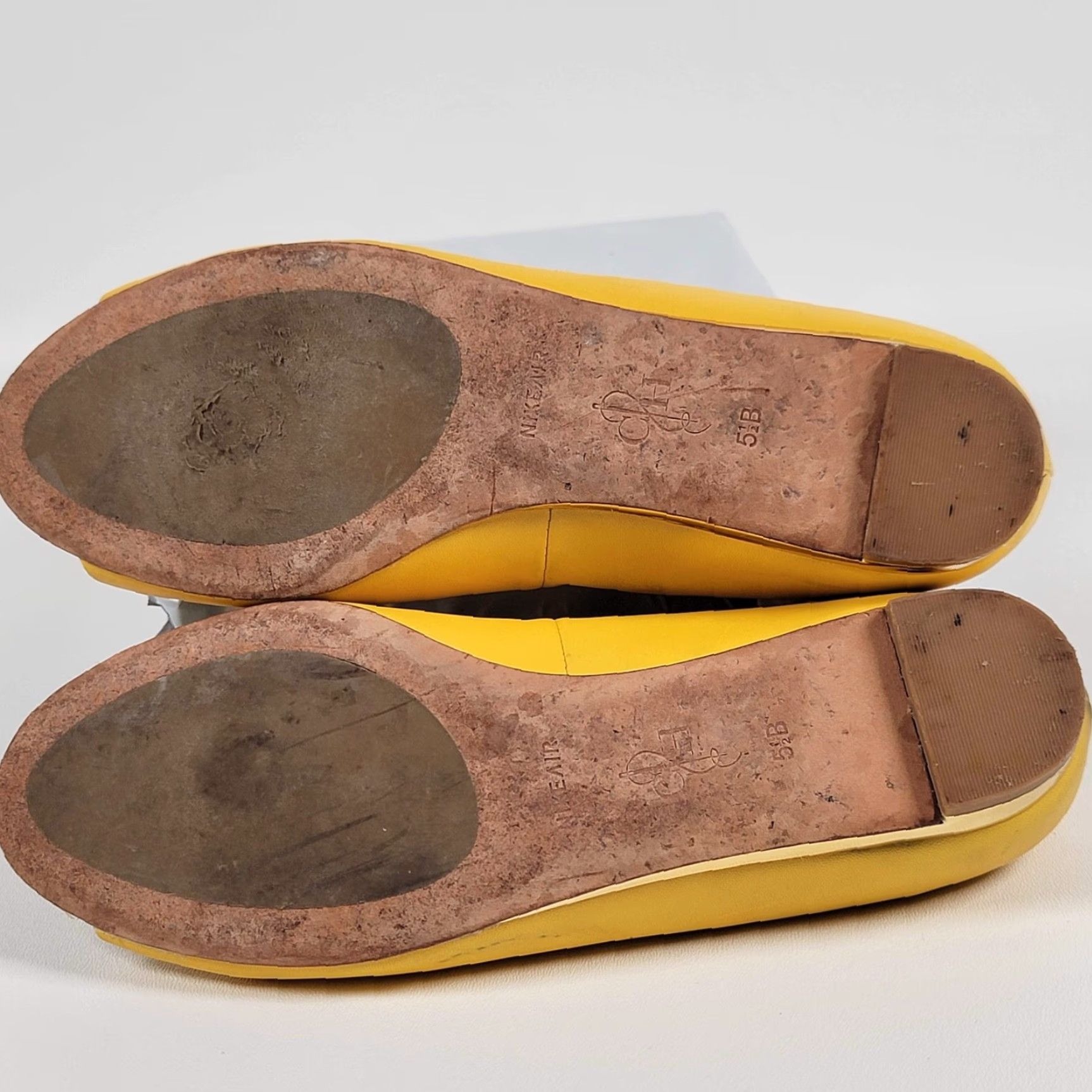 Cole Haan VINTAGE Cole Haan Womens Flat Peep Toe Leather Slip On Yellow 5.5 B Leather Lining Breathable Comfort Lightweight 80s City Metal Size M / US 6-8 / IT 42-44 - 7 Thumbnail