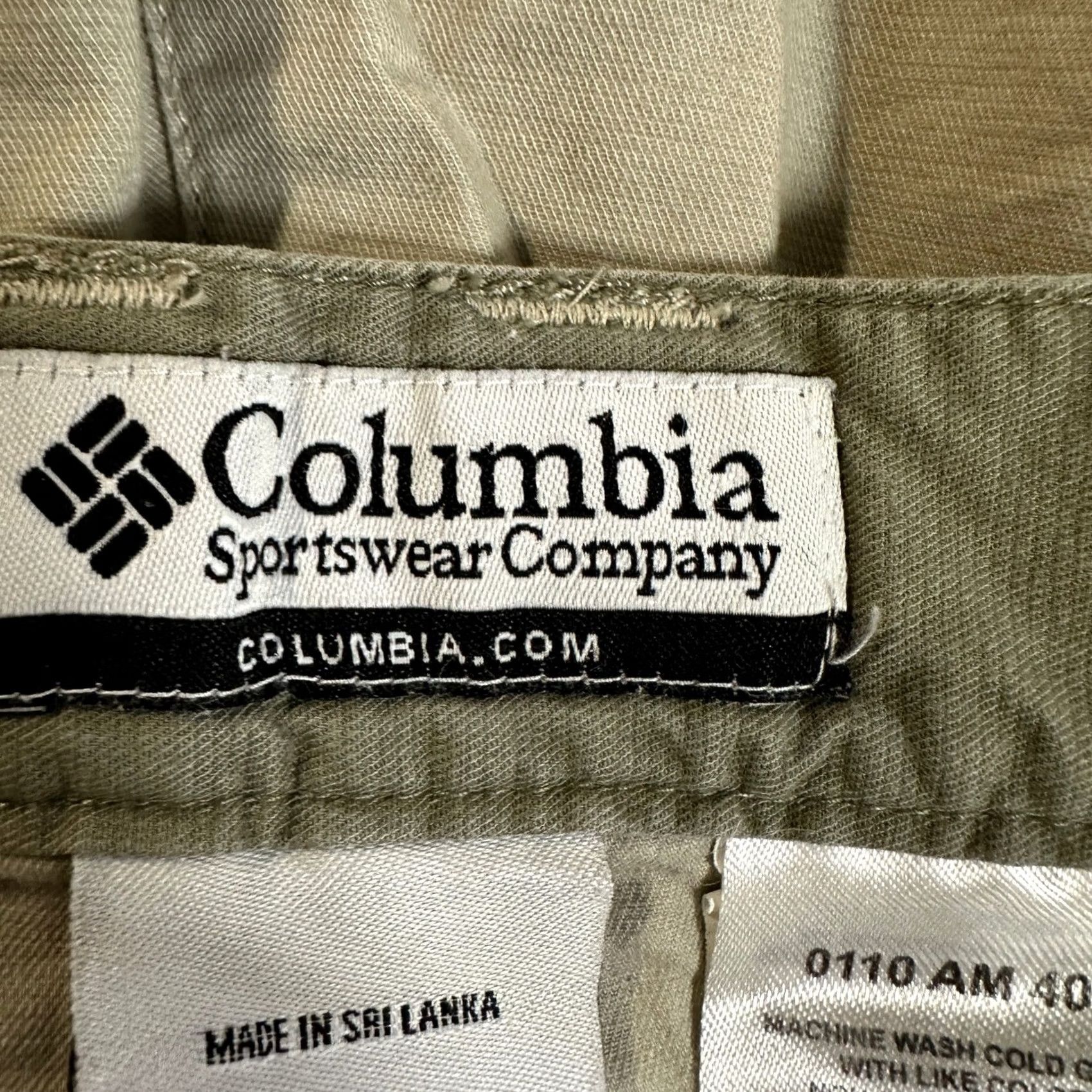 Vintage Columbia Mens Cargo Hiking Shorts 40 Light Grey Flat Front Outdoor Lightweight Casual/Travel Cotton Microfiber Gray Wide Front Pocket Size US 40 / EU 56 - 3 Thumbnail