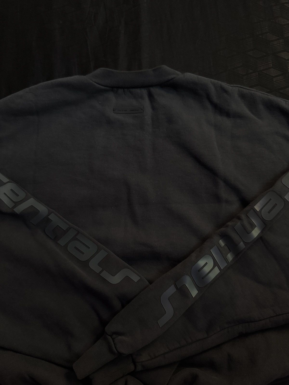 Essentials {Black Holiday 'Los Angeles' Heavy Fleece Cropped Sweatshirt Size US XL / EU 56 / 4 - 6 Thumbnail