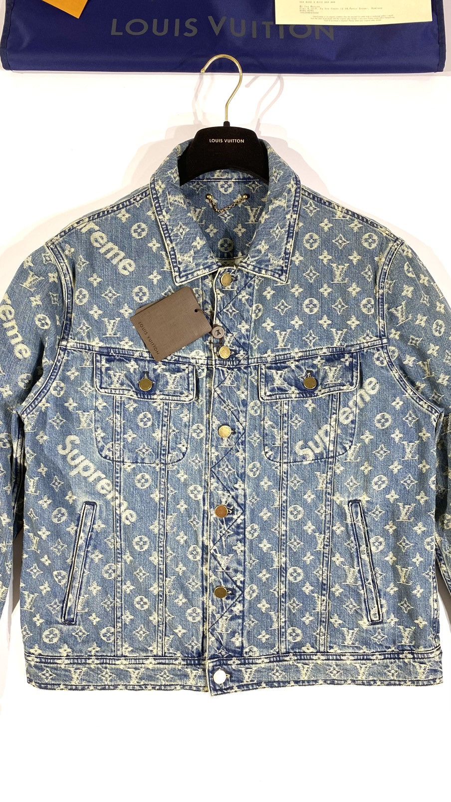 Louis Vuitton × Supreme Louis Vuitton X Supreme 54 Denim Jacket Blue Monogram Size US L / EU 52-54 / 3 - 3 Thumbnail
