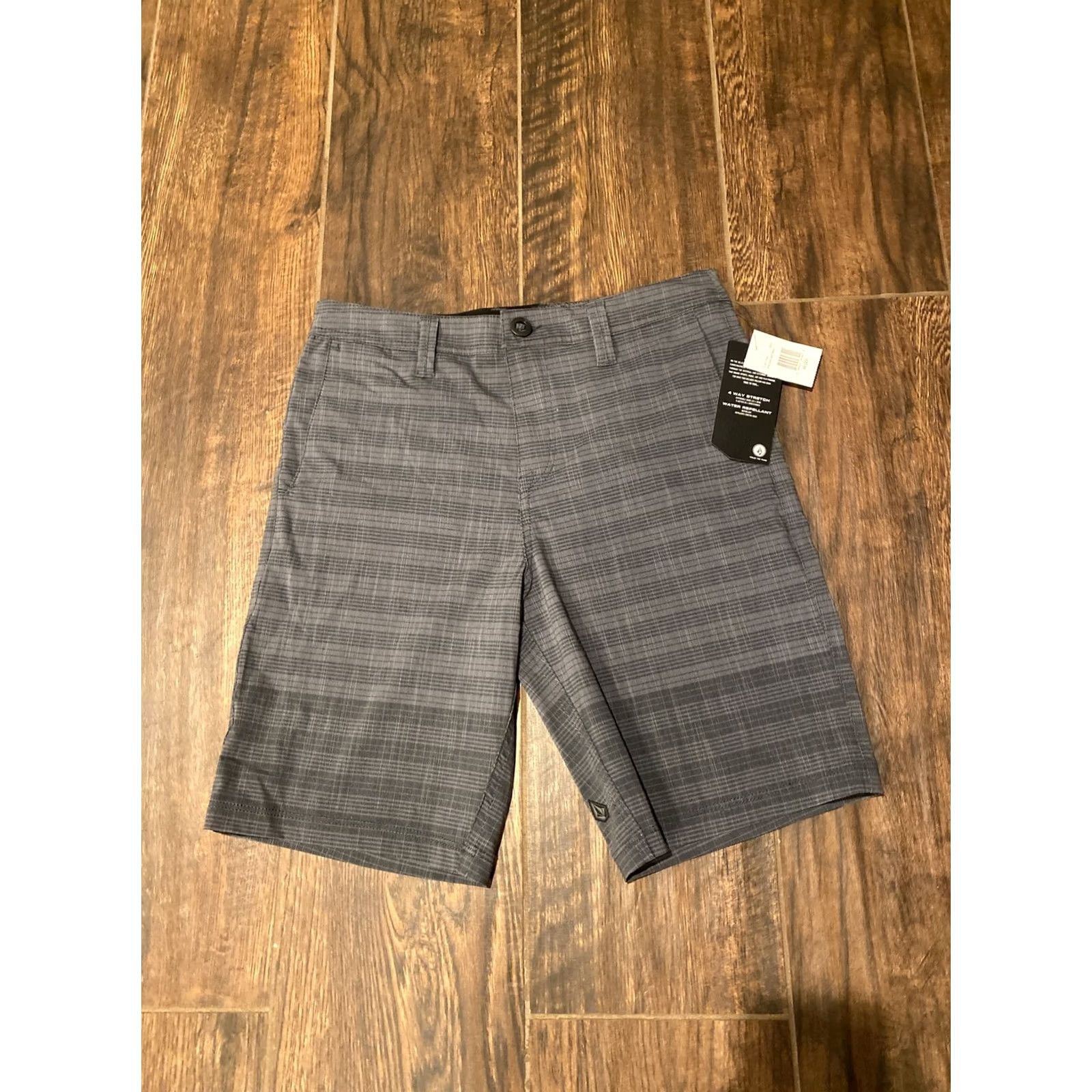 Volcom NWT Volcom Board Shorts Mens 30" Waist Surf & Turf 4-way Stretch Hybrid Swim/Surf Gray 95% Polyester/5% Spandex Regular Mens Bottoms Size US 30 / EU 46 - 2 Thumbnail