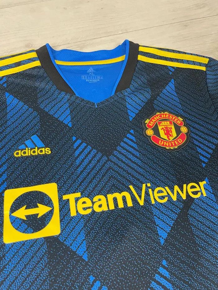 Adidas Manchester United 2021 2022 Ronaldo #7 Third Shirt Jersey Size US XL / EU 56 / 4 - 5 Thumbnail
