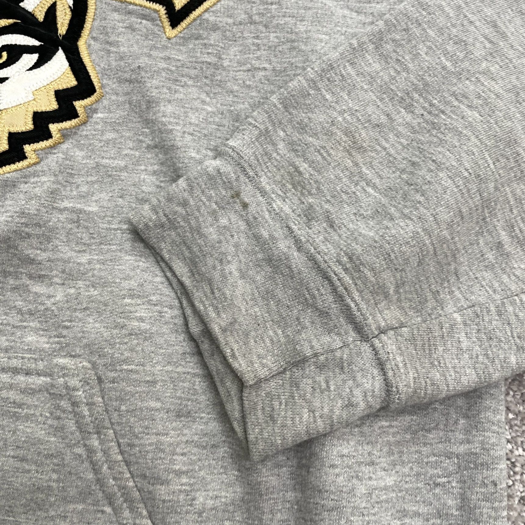 Gildan Gildan Ultra Blend Hoodie Sweatshirt Unisex Medium Gray Football Sports Hooded Pullover Regular Fit Mountain Classic Logo Heading Size US M / EU 48-50 / 2 - 5 Thumbnail
