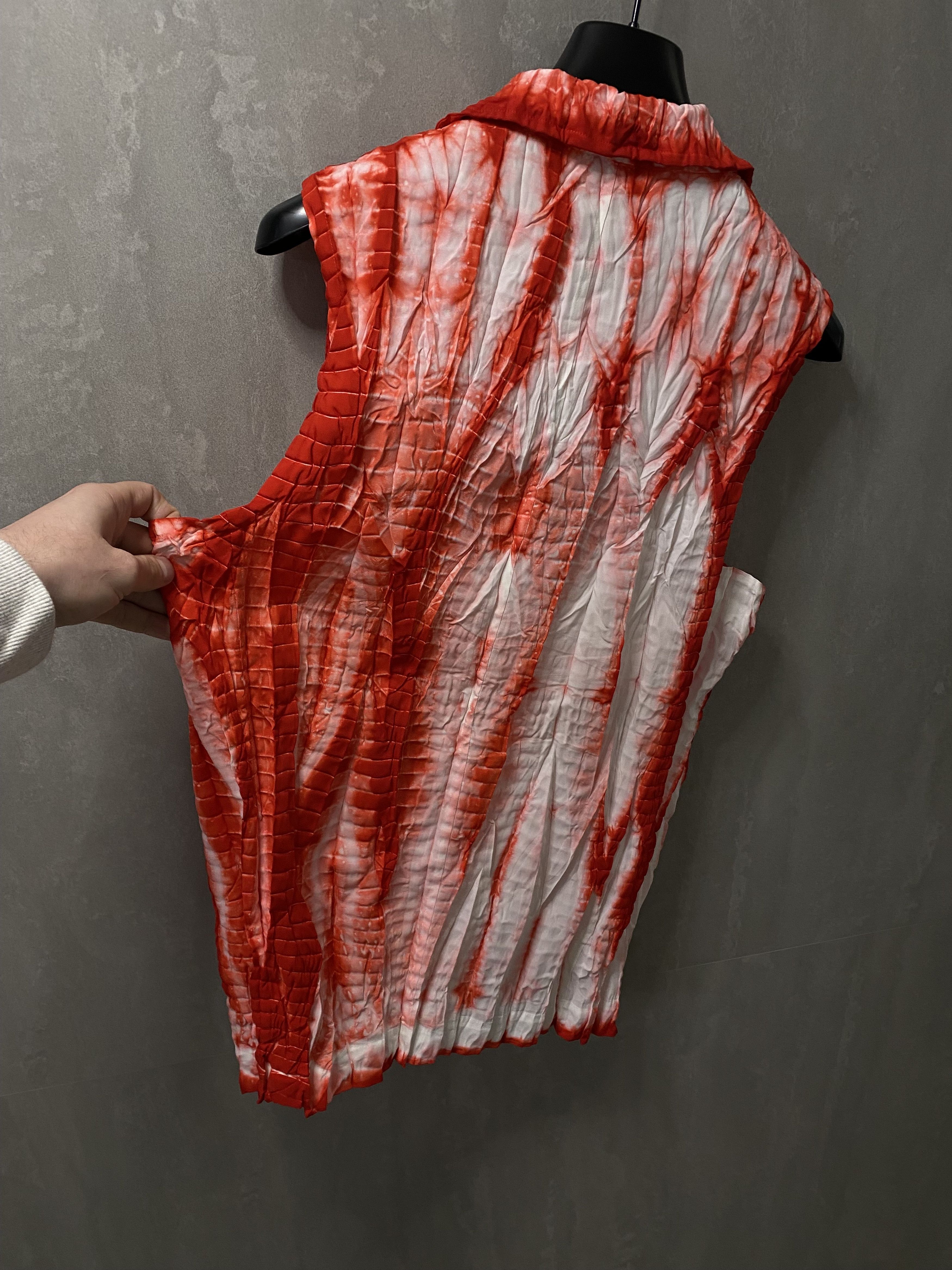 Issey Miyake ISSEY MIYAKE blood dyed tie band collar drawing vest shirt Size US M / EU 48-50 / 2 - 10 Thumbnail