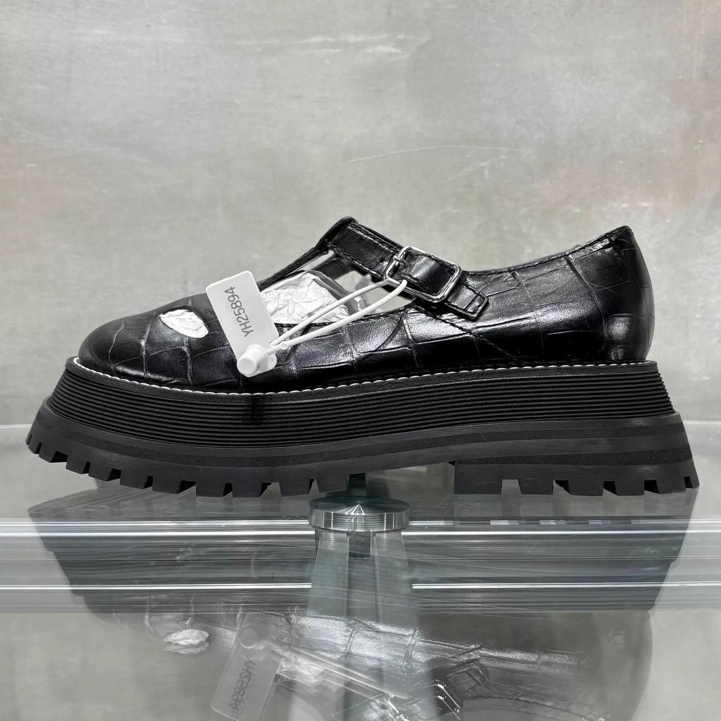 Burberry Burberry Black Crocodile Platform Mary Jane Sandal Size US 6.5 / IT 36.5 - 3 Thumbnail