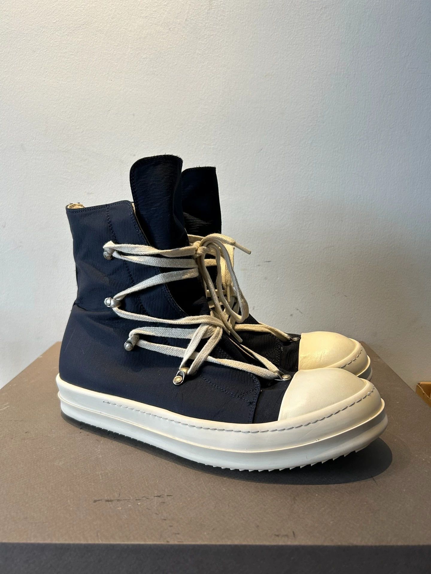 Rick Owens Rick Owens Converse sneakers with a five-pointed star strap Size US 9.5 / EU 42-43 - 3 Thumbnail