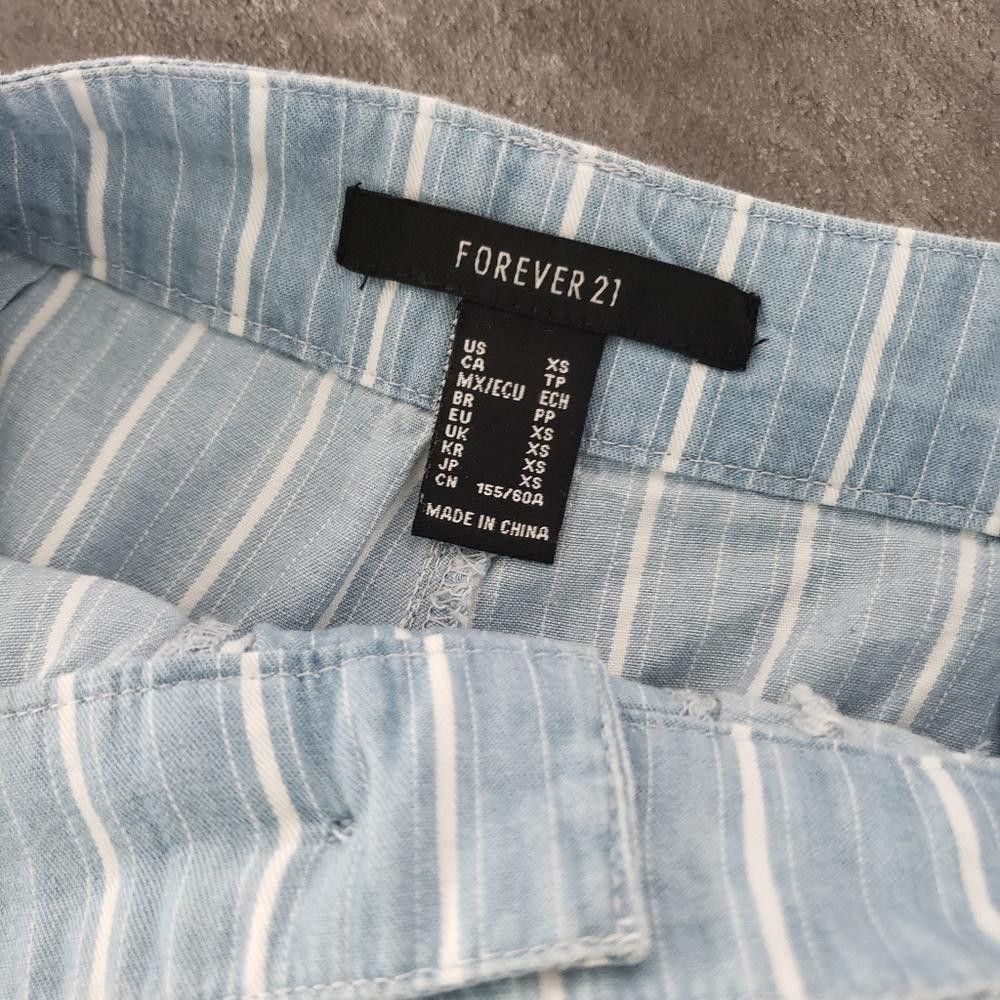 Forever 21 Light Blue Striped F21 High Waisted Short Size 26" / US 2 / IT 38 - 3 Thumbnail