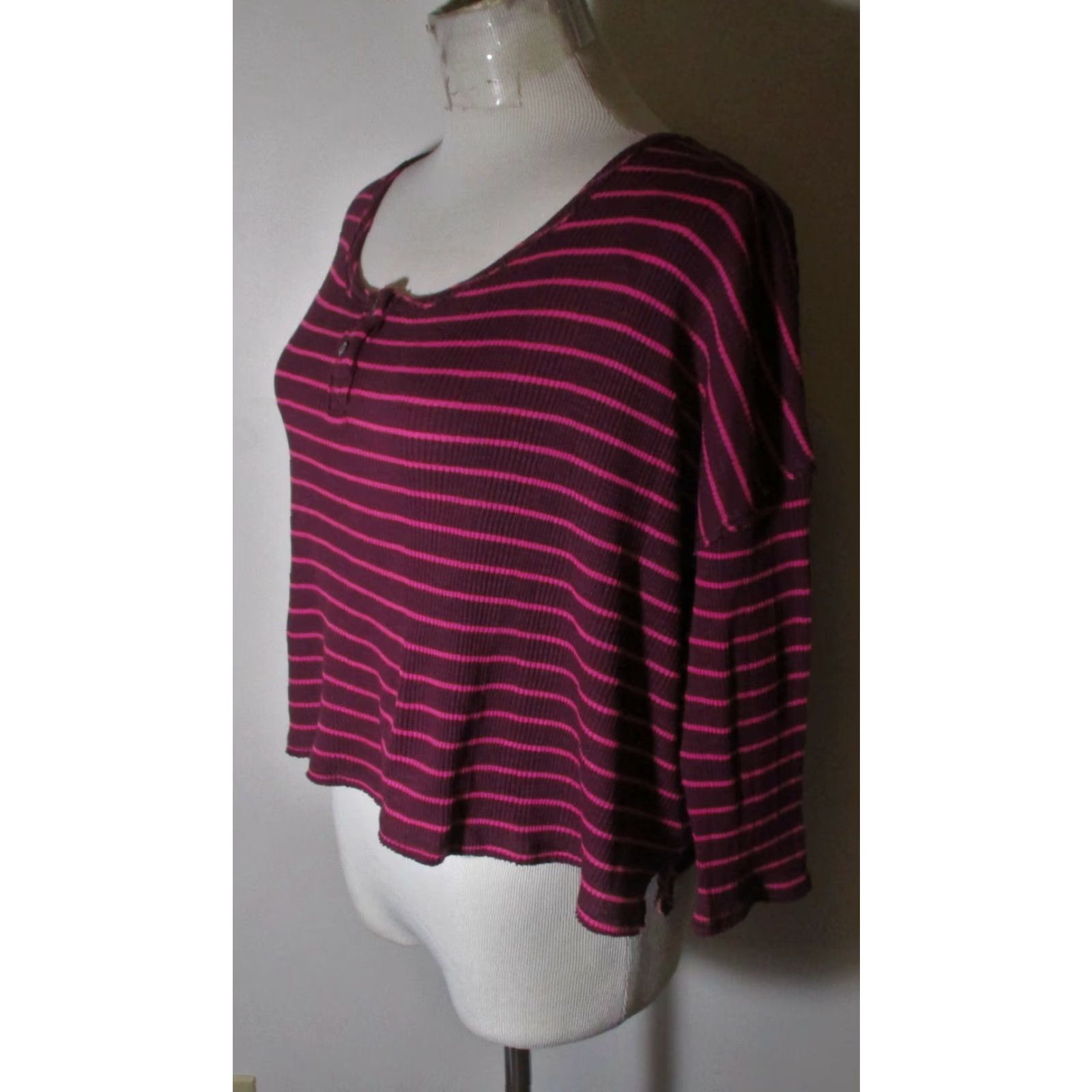 Vintage WE THE FREE Shirt Size M Purple Magenta Cropped Top Size M / US 6-8 / IT 42-44 - 4 Thumbnail