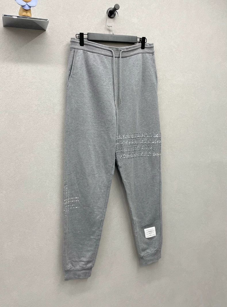 Thom Browne Thom Browne size 3 Gray embroidered sweatpants Size US 41 - 4 Thumbnail