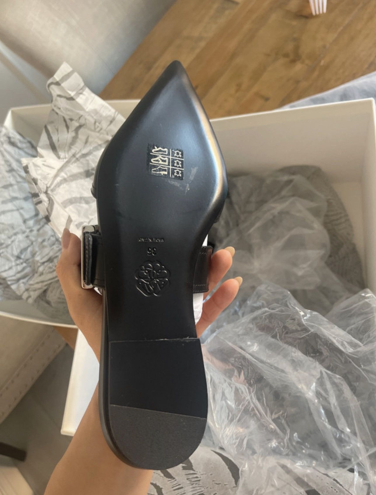 Alexander McQueen Alexander McQueen buckled leather mules. UK2-2.5, EU35 Size US 5 / IT 35 - 5 Thumbnail