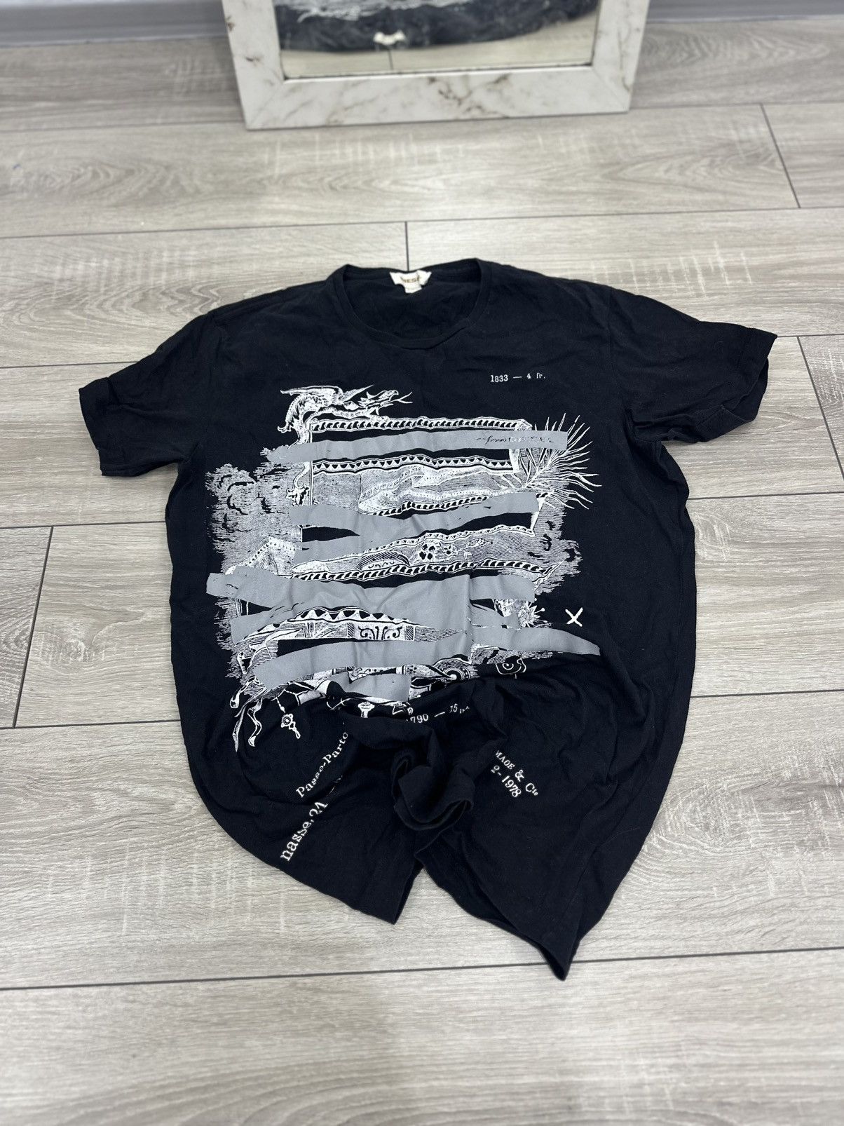 Diesel Diesel Vintage Cropped Avant Garde Y2K Tee T-Shirt Size US S / EU 44-46 / 1 - 2 Thumbnail