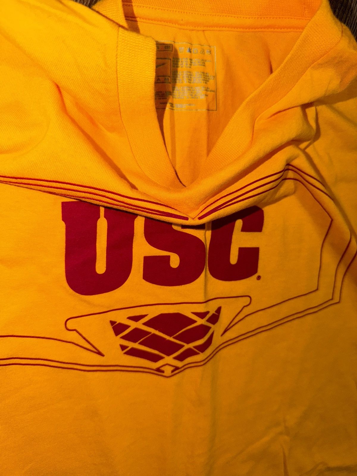 Nike Vintage USC Trojans NCAA basketball Nike team t-shirt 2XL Size US XXL / EU 58 / 5 - 4 Thumbnail