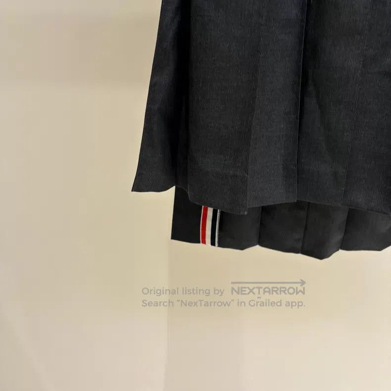 Thom Browne Thom Browne Classic Pleated Skirt in Dark Grey (Longer Len Size 24" / US 00 / IT 34 - 6 Thumbnail